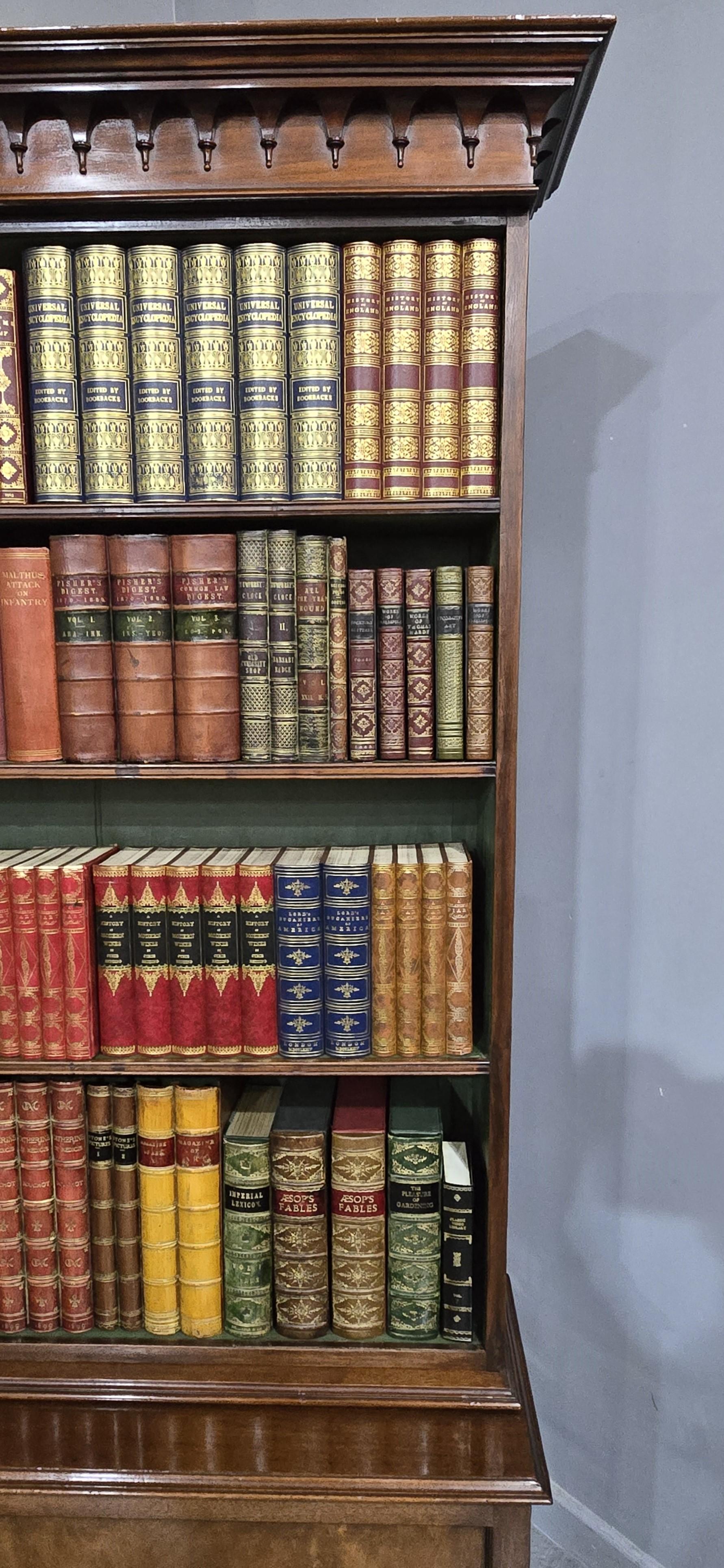 Librería abierta sobre armario de caoba Super en venta 6