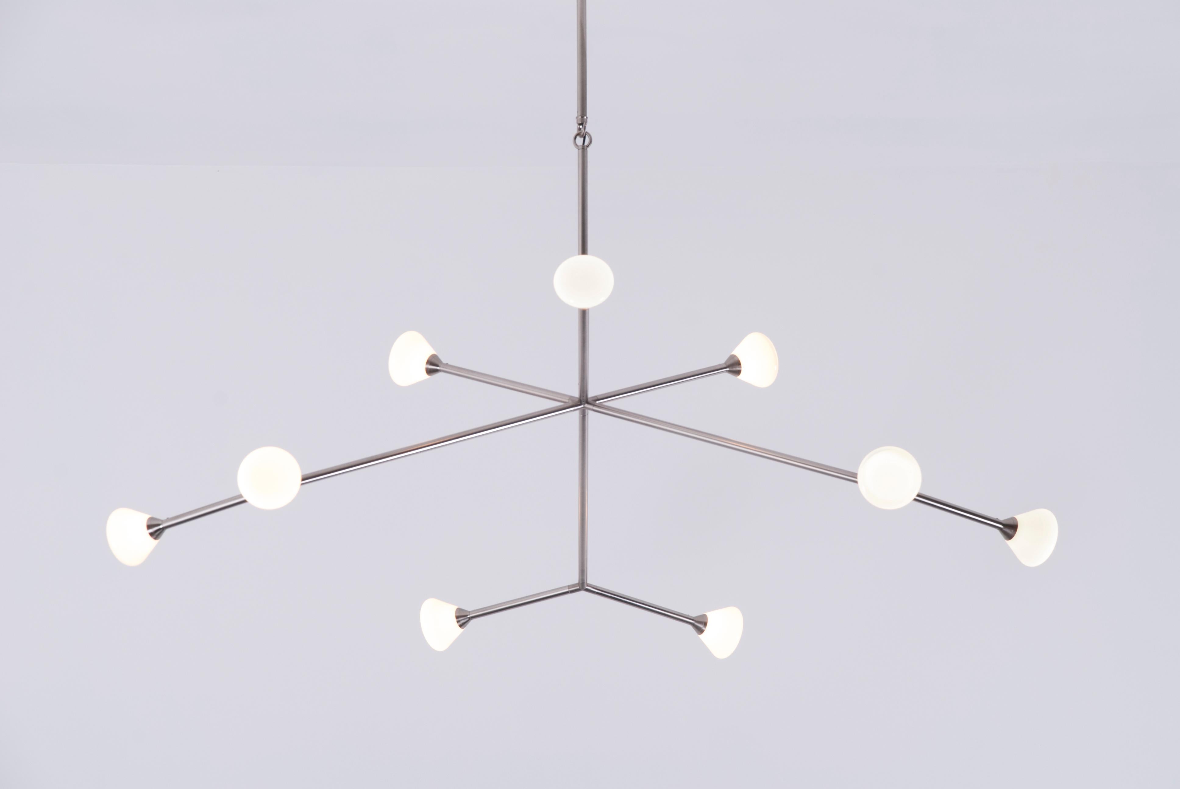 XXIe siècle et contemporain Lustre Super Nova, luminaire contemporain géométrique en laiton à branches mobiles en vente