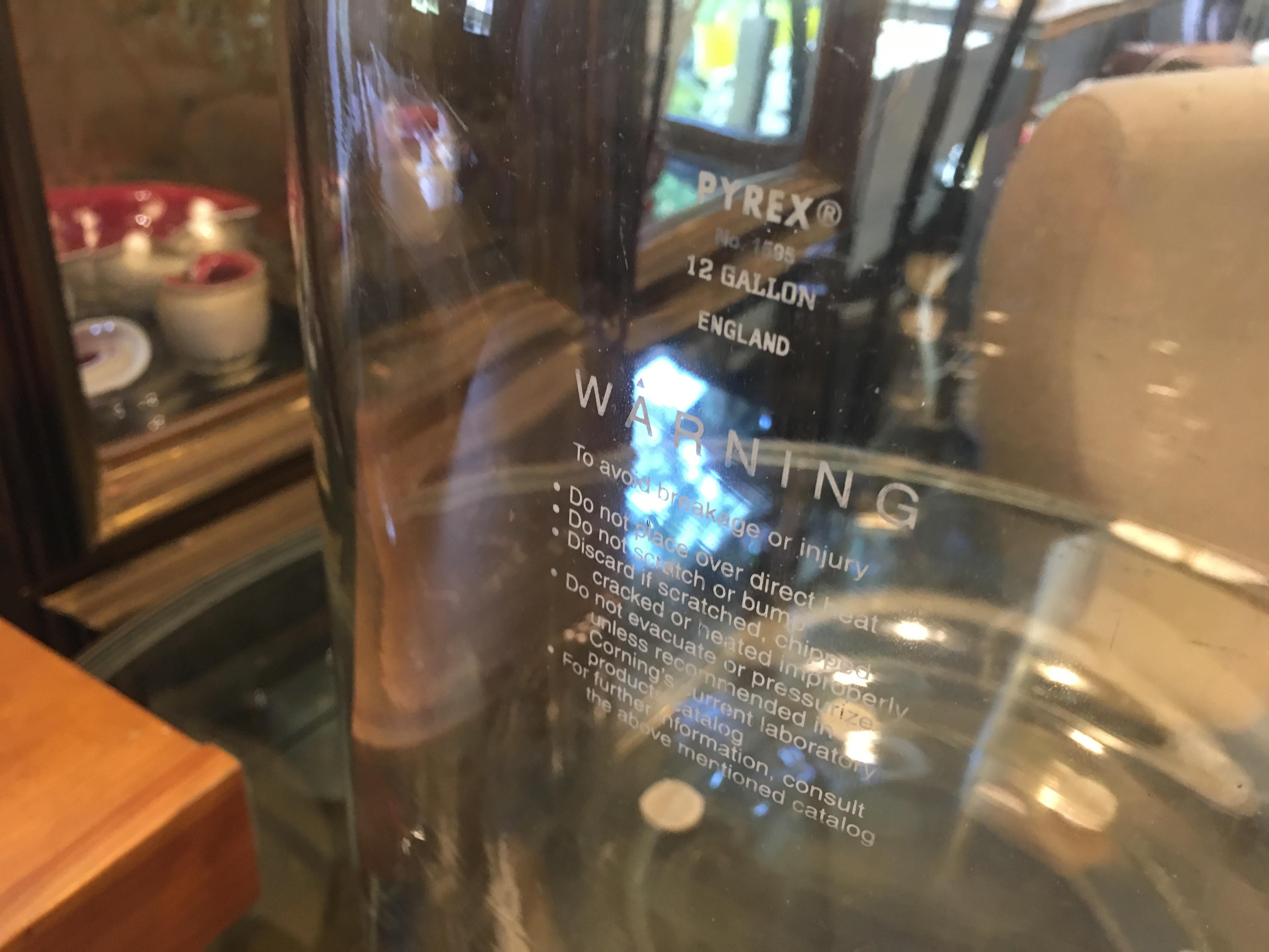 Industriel Lampe de bureau bouteille de laboratoire Pyrex surdimensionnée en vente