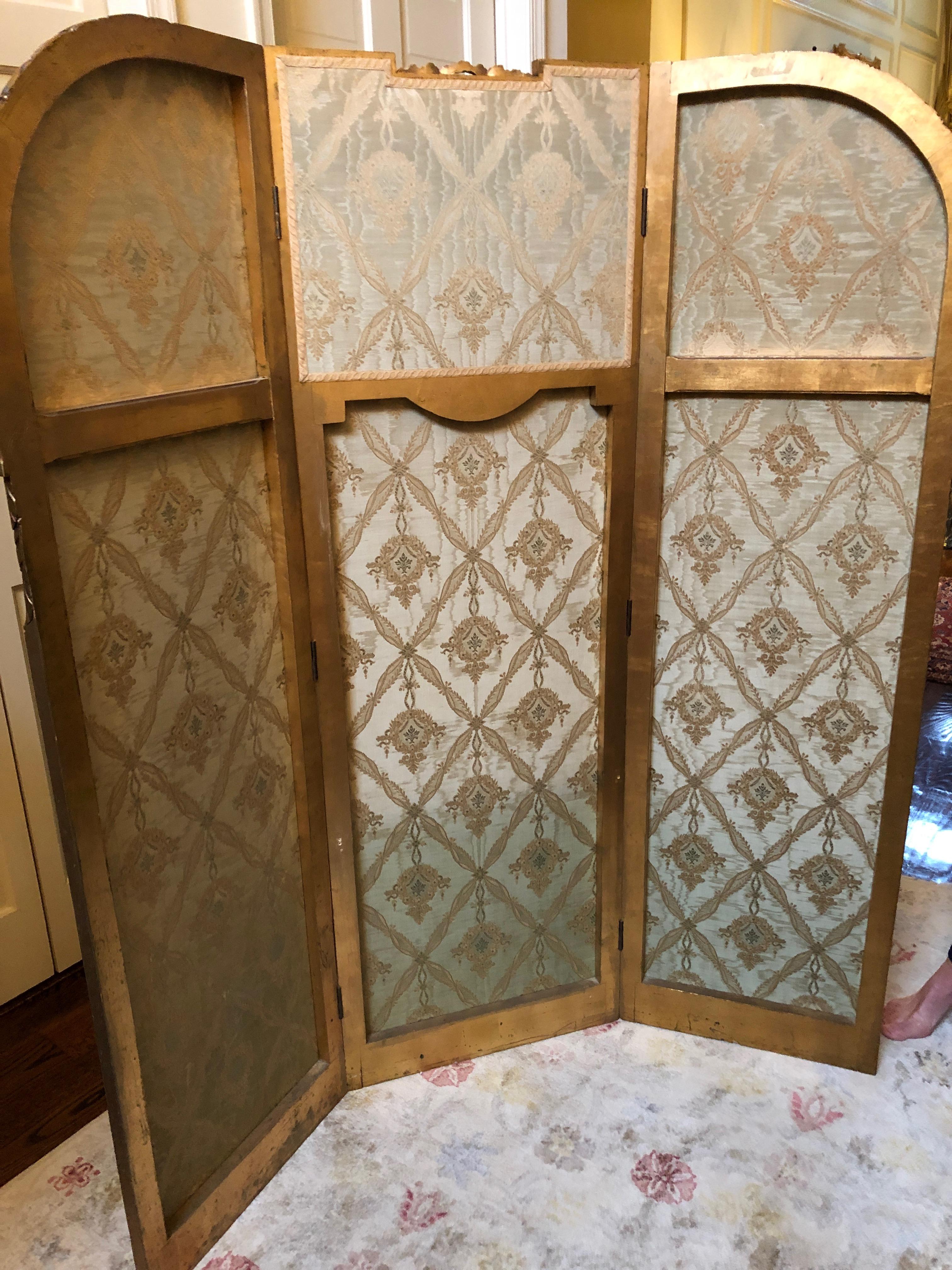 Super Pretty French Giltwood Mirrored and Silk Brocade 3-Panel Folding Screen For Sale 3