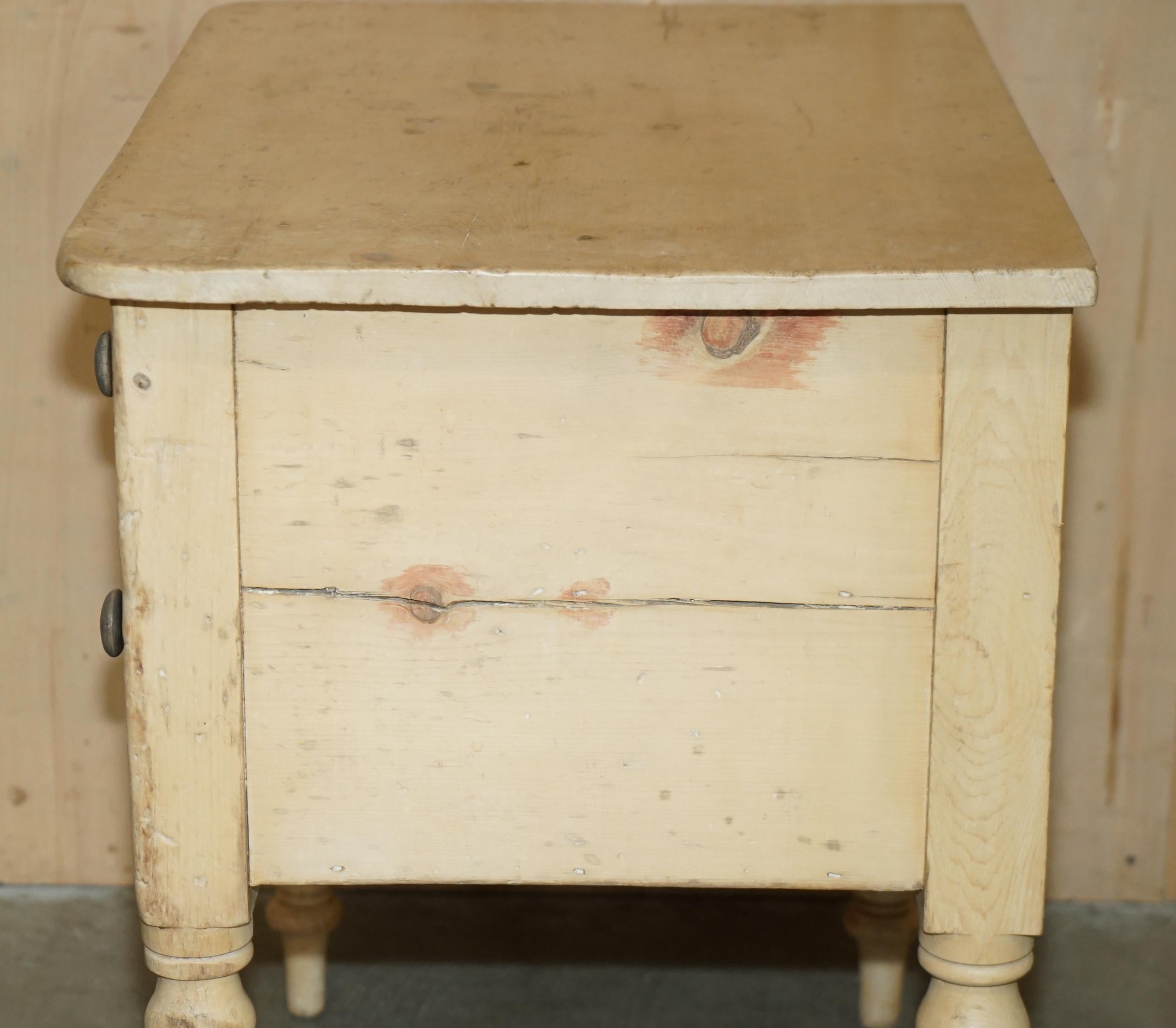 SUPER RARE ANTIQUE GEORGIAN CIRCA 1800 PINE HOUSEKEEPERS DRAWERS SiDEBOARD For Sale 3