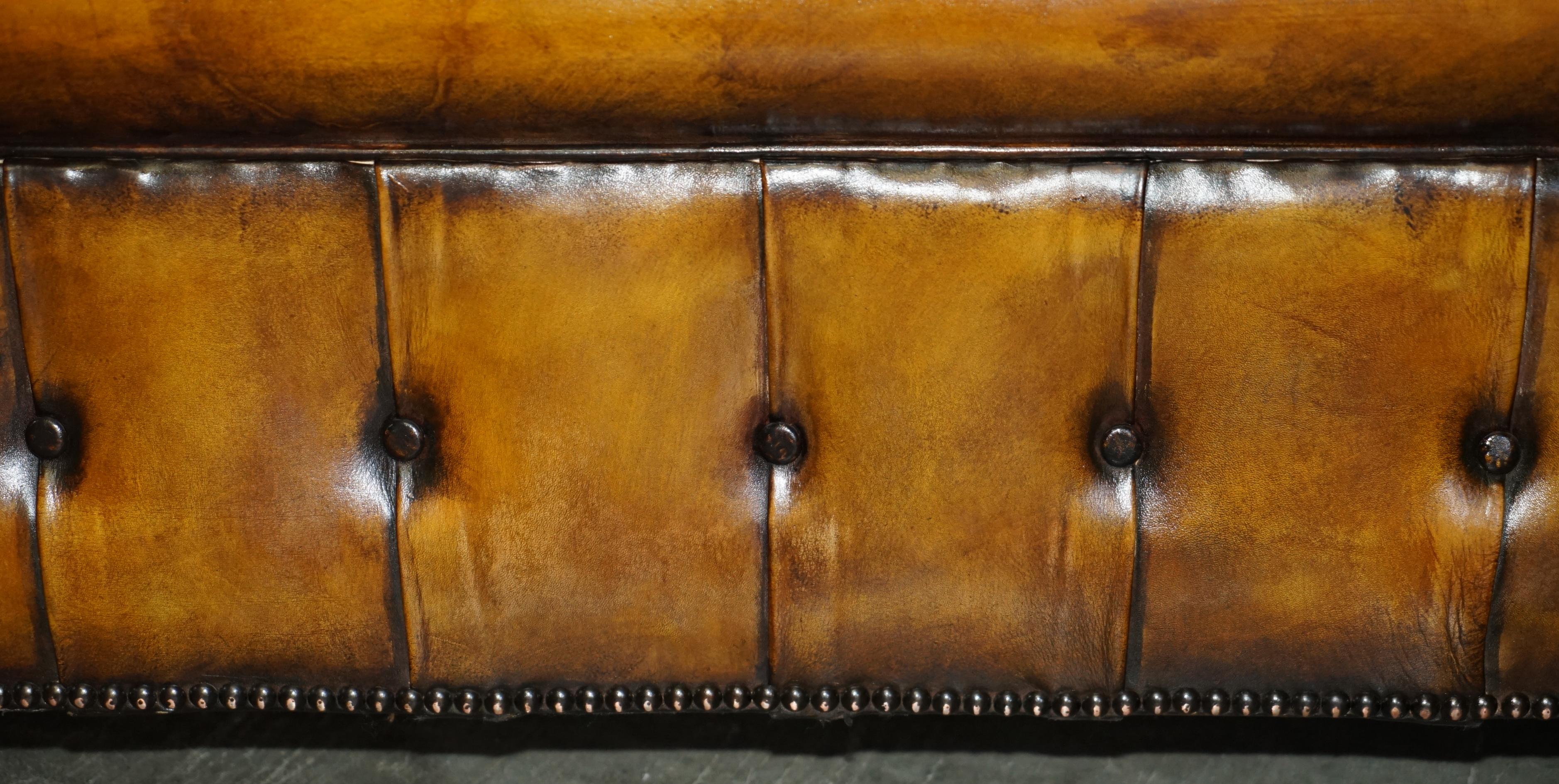 SUPER RARE FULLY RESTORED ViNTAGE CIGAR BROWN LEATHER CHESTERFIELD SOFA PART SET For Sale 5