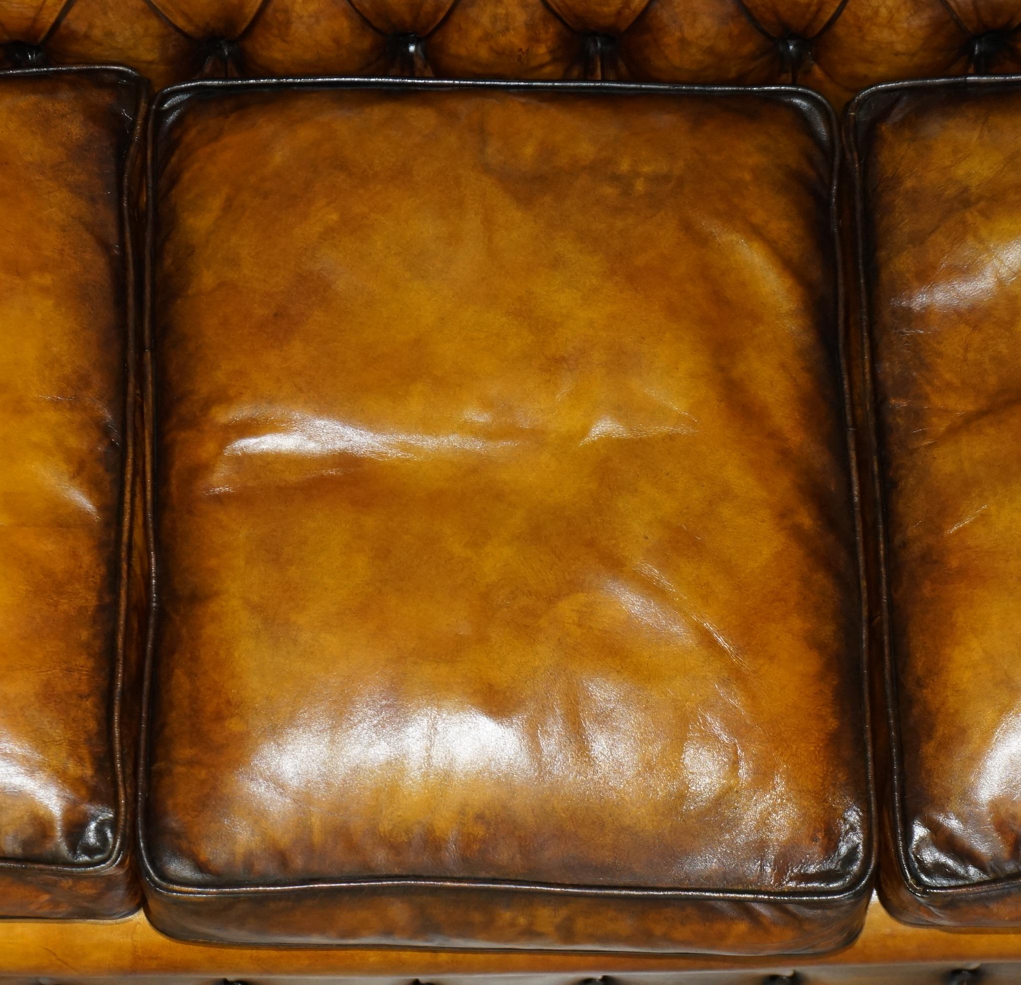 SUPER RARE FULLY RESTORED ViNTAGE CIGAR BROWN LEATHER CHESTERFIELD SOFA PART SET For Sale 10