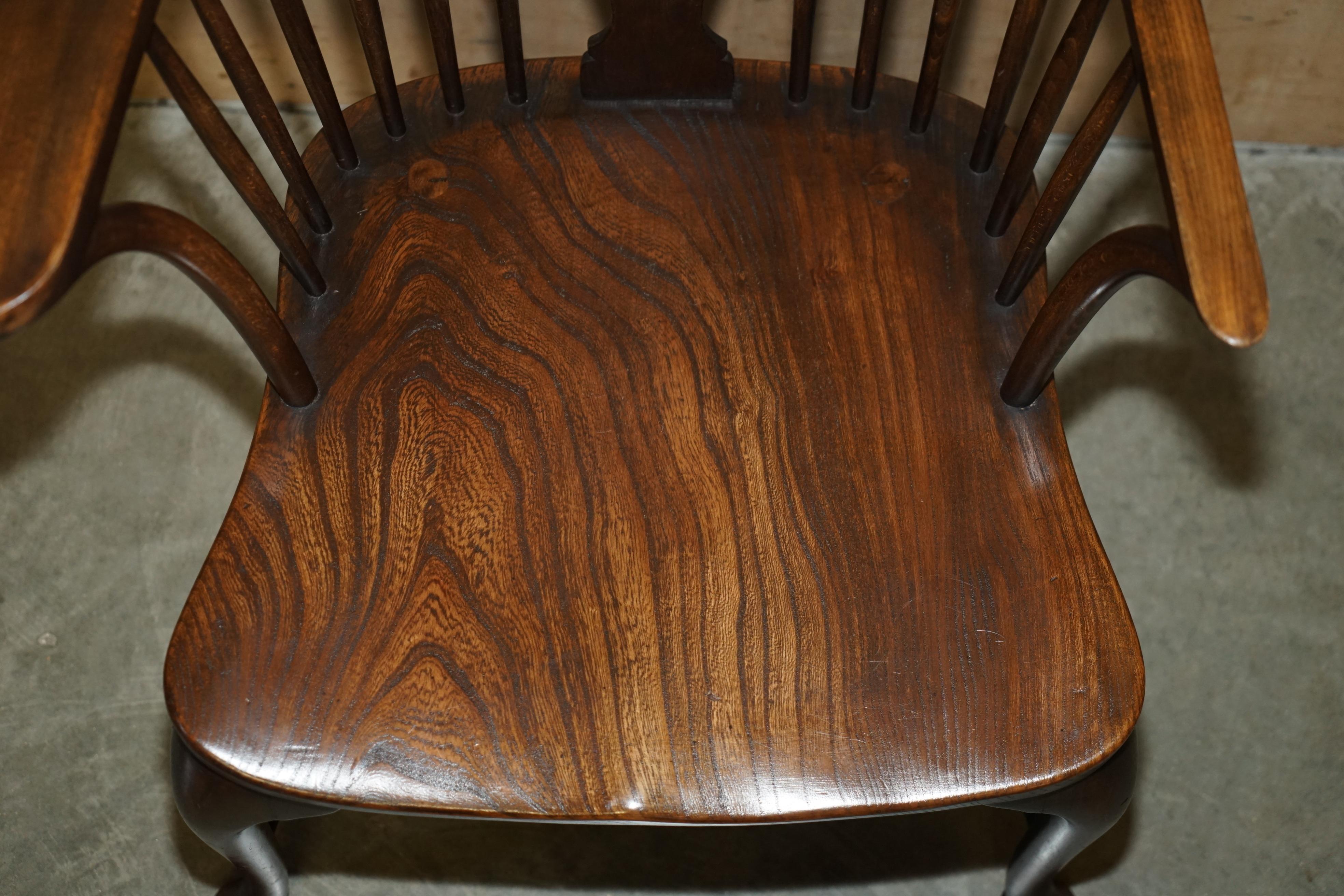 SILLÓN VICTORIANO DE WINDSOR ANTIGUO, SÚPER RARO Y MUY COLECCIONABLE CON BRAZO DE MESA en Bueno estado para la venta en West Sussex, Pulborough