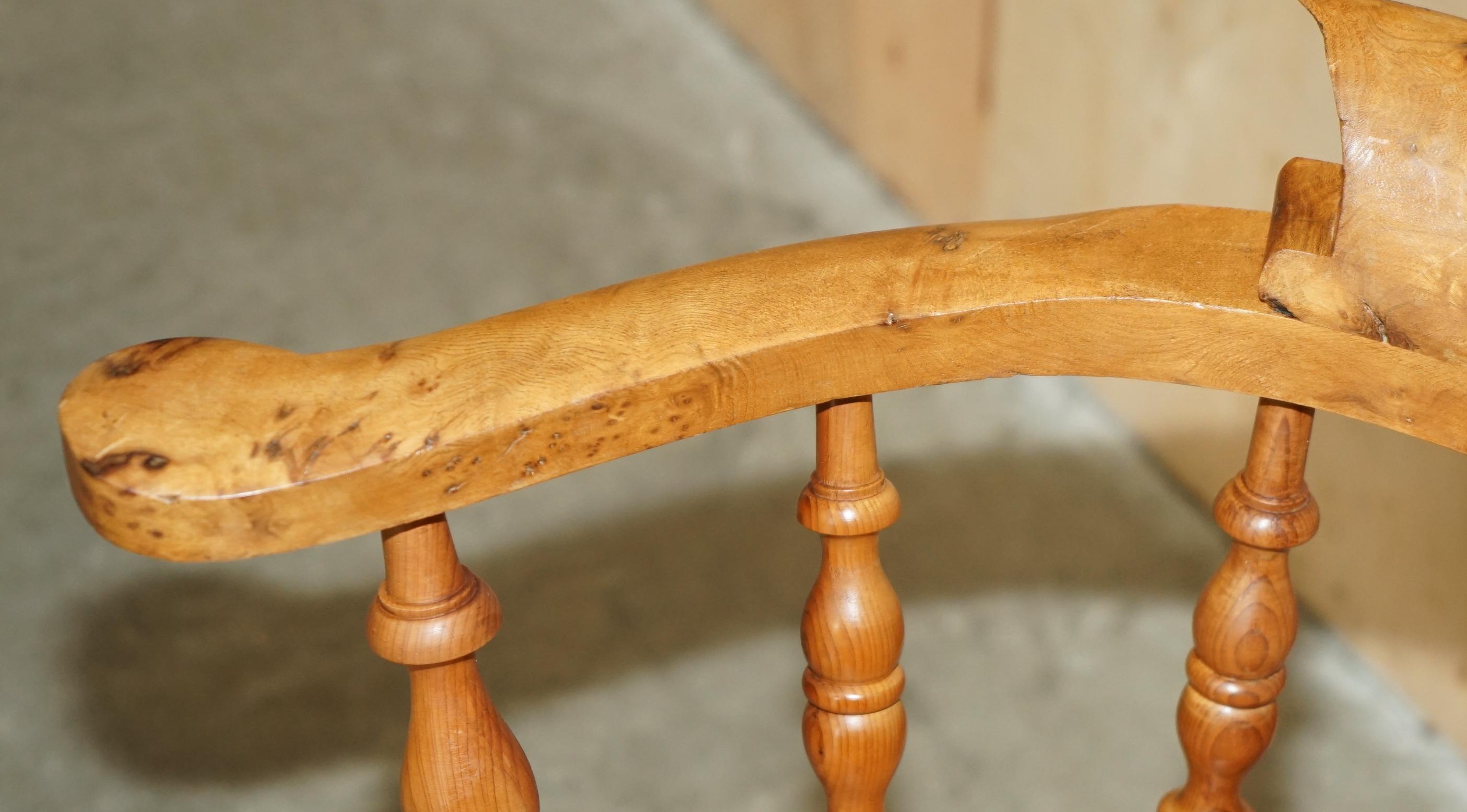 SUPER RARE HIGHLY COLLECTable BURR YEW WINDSOR SWiVEL CAPTAINS OFFICE CHAIR (Eibenholz) im Angebot