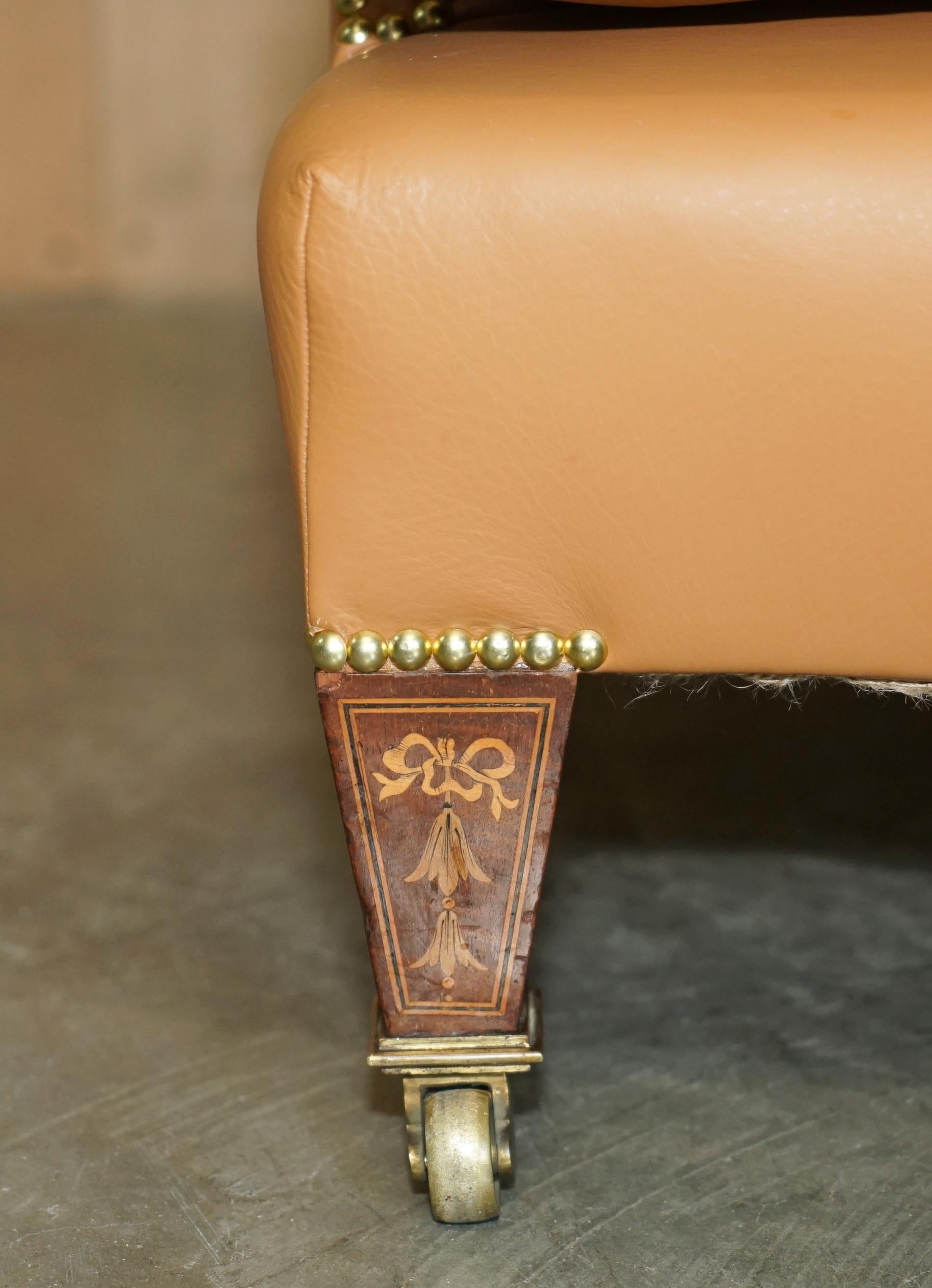SUPER RARA POLTRONA IN PELLE MARRONE DI HOWARD AND SONS COMPLETAMENTE RISTRUTTURATA DI CHEsterfield in vendita 1