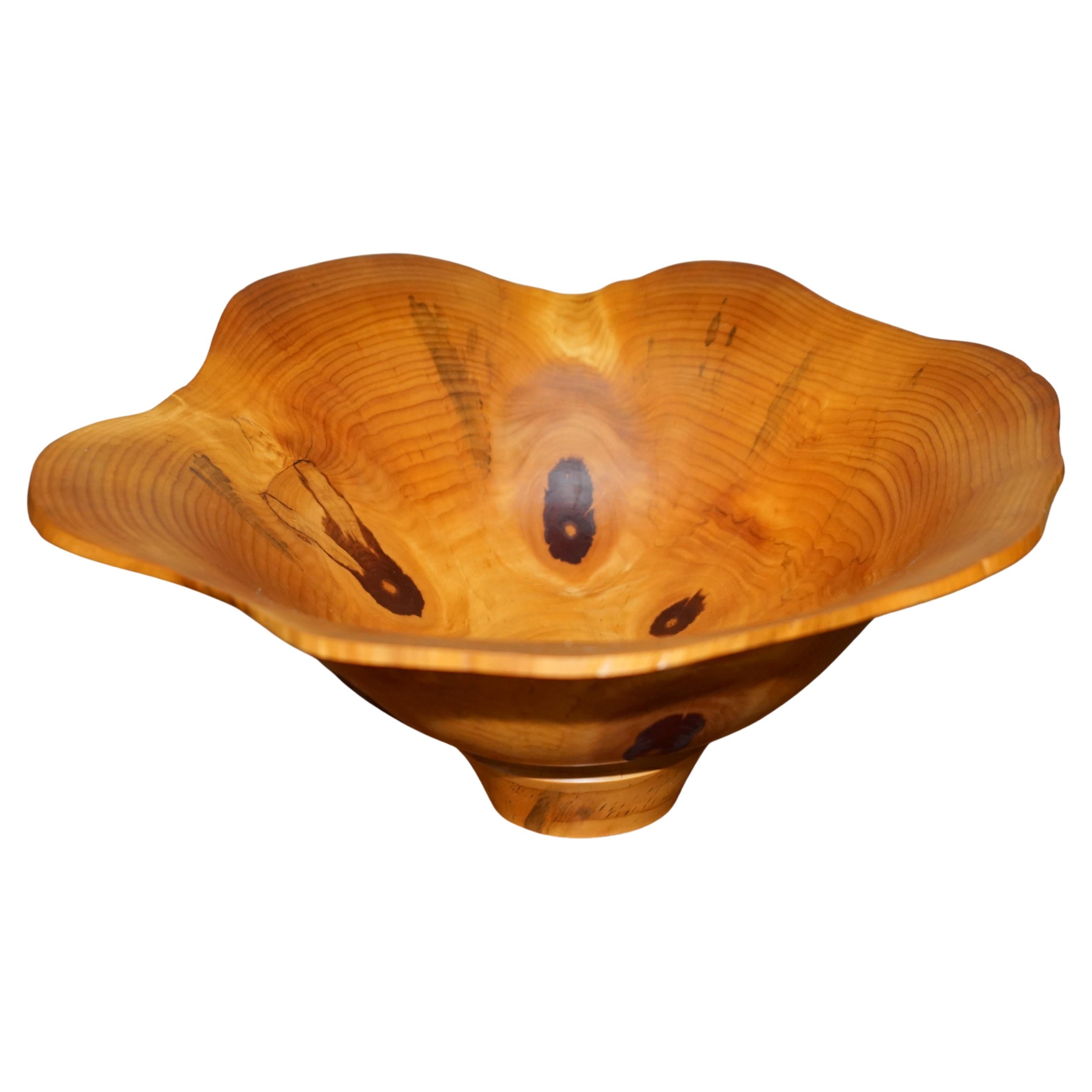 Royal House Antiques

Royal House Antiques is delighted to offer for sale this absolutely sublime large Monkey Puzzle also known as Araucaria Araucana bowl which has been signed to the base GJM for Gregory Jervis Moreton which was made in 2005

What