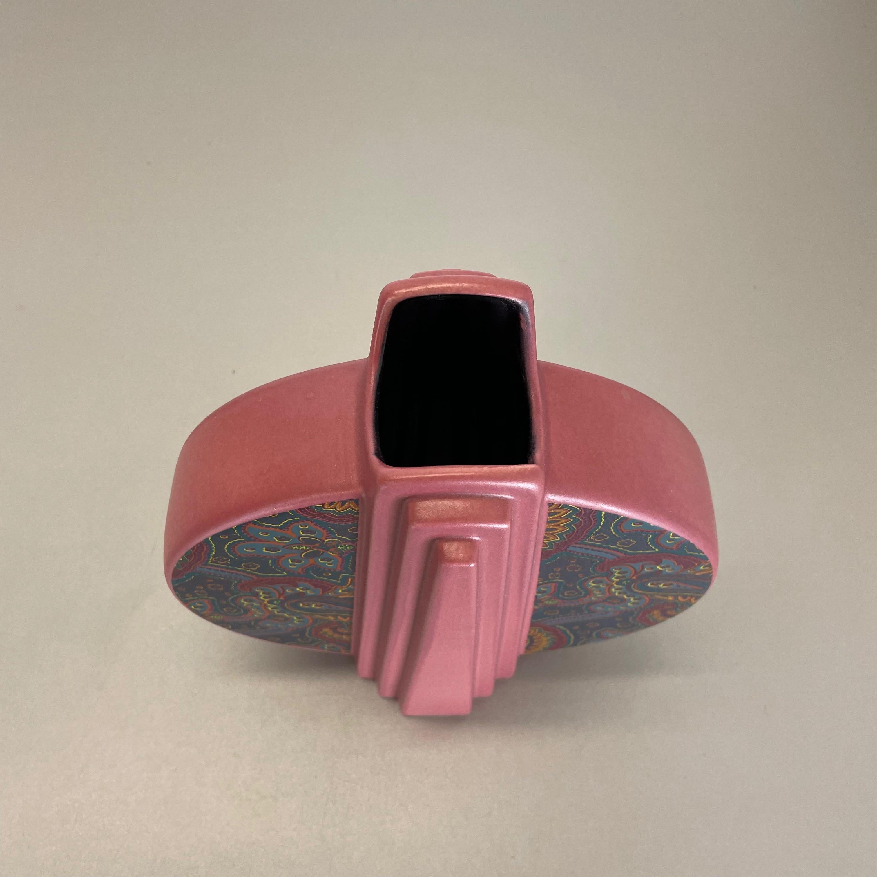 Superbe et rare vase en céramique d'art sur lave de style Memphis, Bay Ceramics Allemagne, 1980 en vente 2