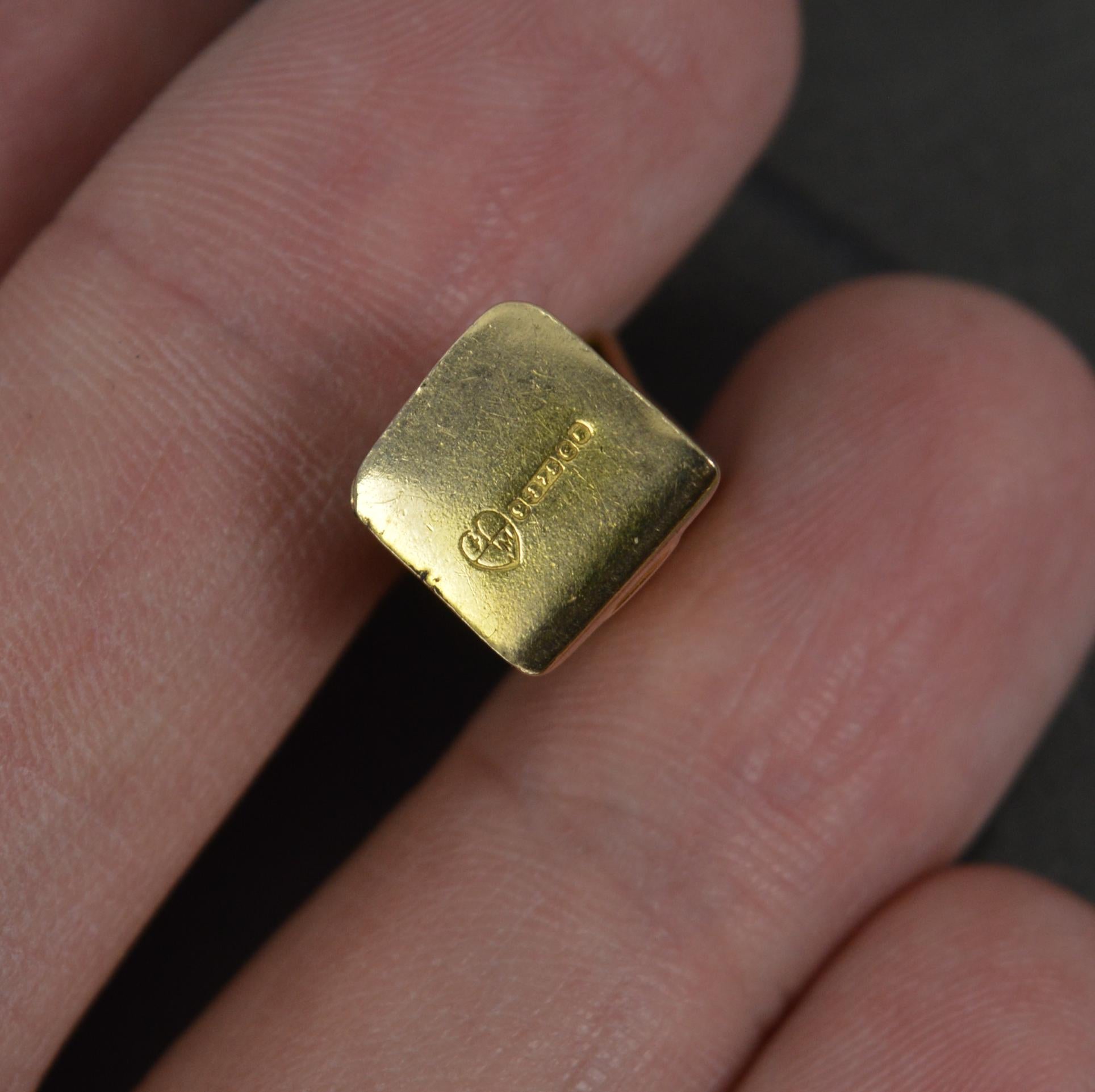 Seltener Miniatur-Zierhalter und 9 Karat Goldschachtel-Anhänger im Zustand „Gut“ im Angebot in St Helens, GB