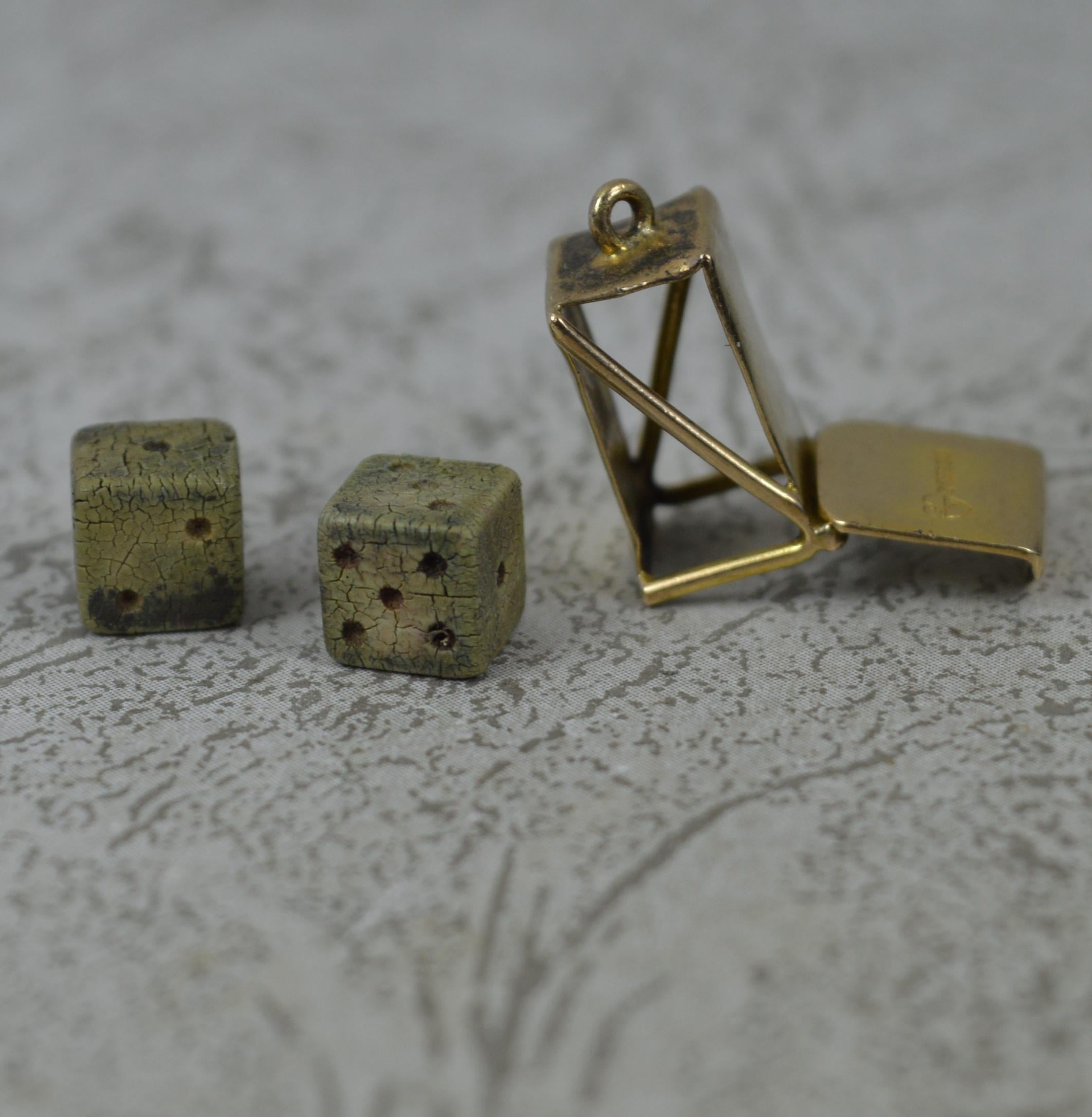 Super Rare Miniature Dice Holder and 9ct Gold Box Pendant Charm For Sale 1