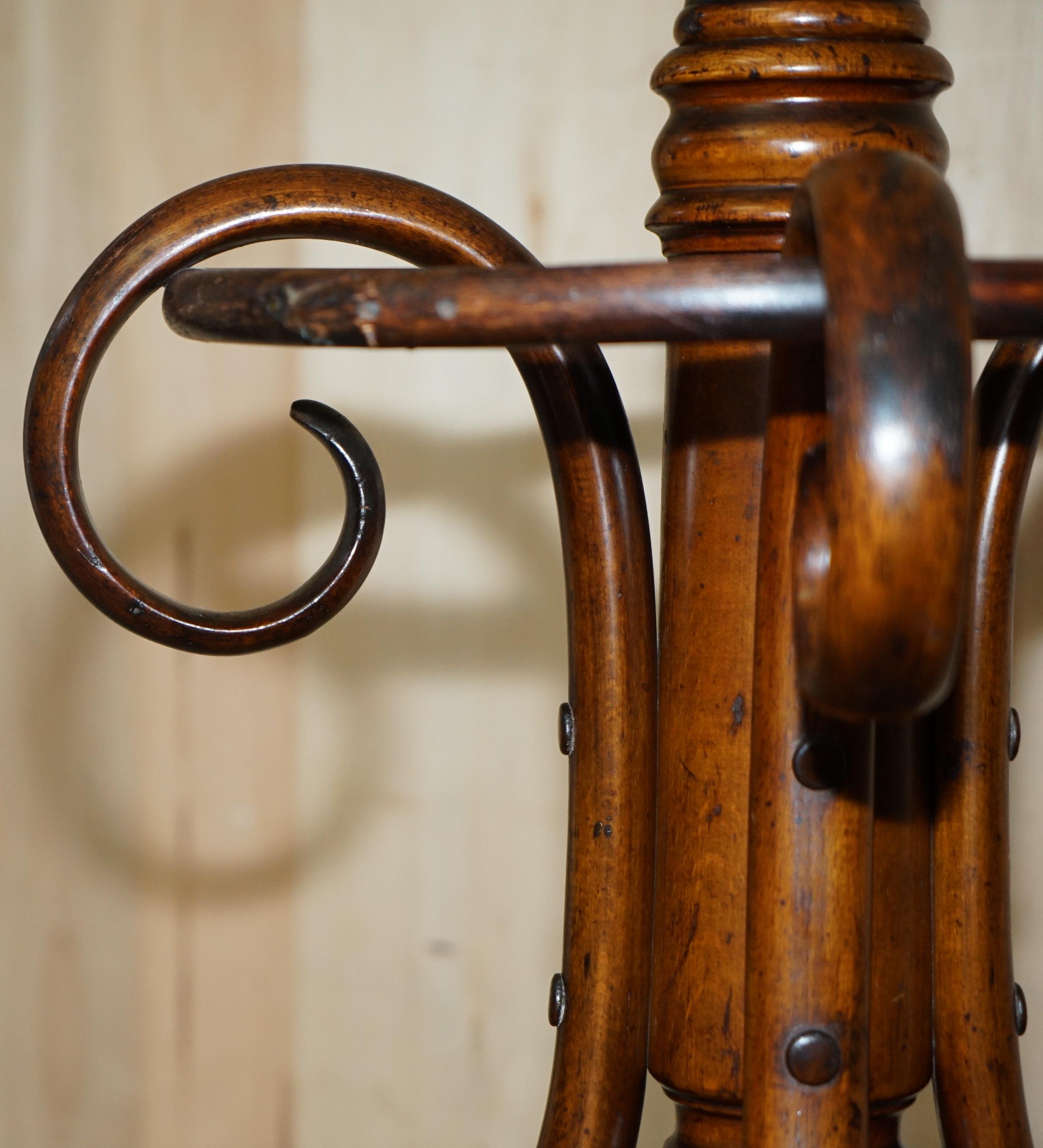 European SUPER RARE ORIGINAL ANTiQUE VICTORIAN CIRCA 1880 THONET BENTWOOD COAT RACK STAND For Sale