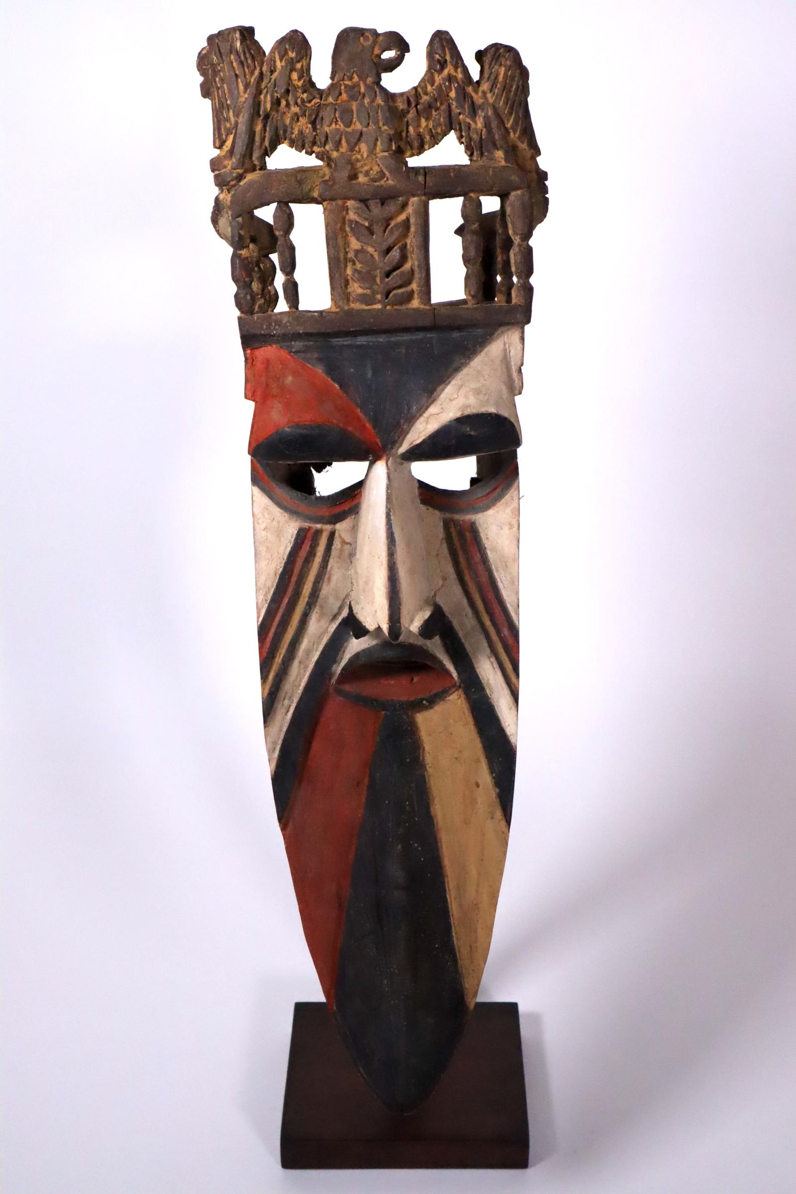 Super Rare Type Igbo Afikpo Theater Mask with Throne Nigeria African Tribal Art In Good Condition For Sale In Santa Fe, NM