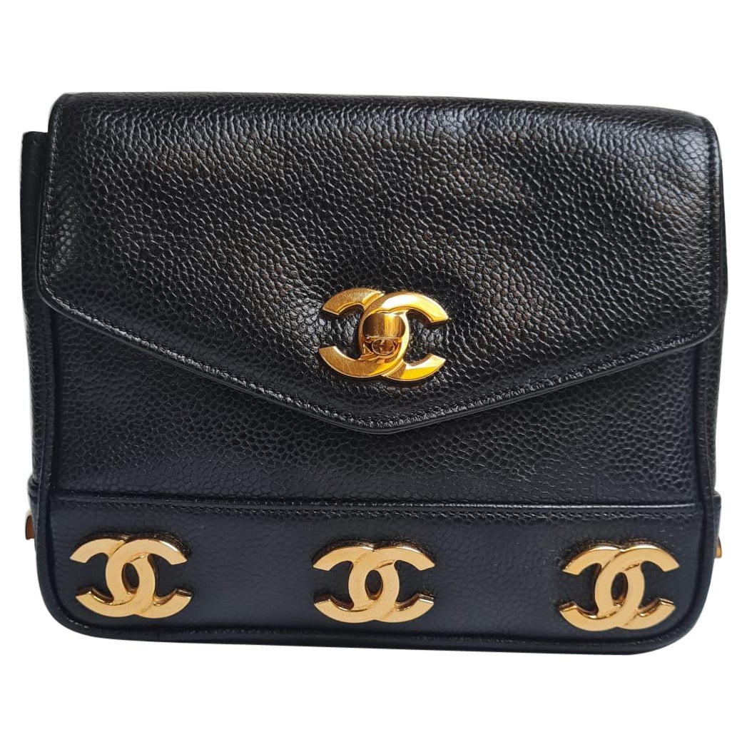 Super Rare Vintage 1990 Chanel Black Caviar Mini CC Belt Bag en vente