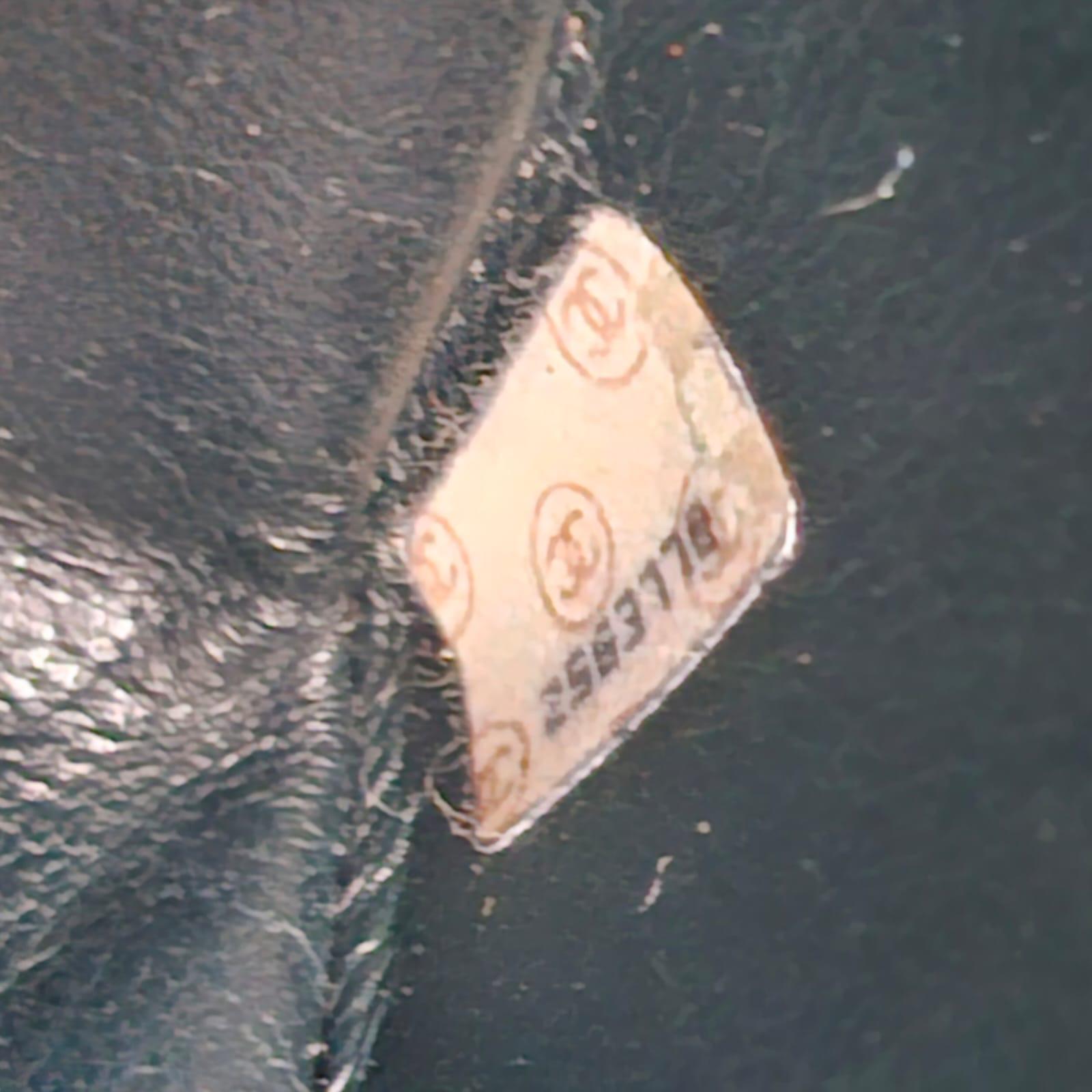 Super rare sac à rabat vintage Chanel en daim matelassé émeraude Maxi CC des années 90 en vente 9