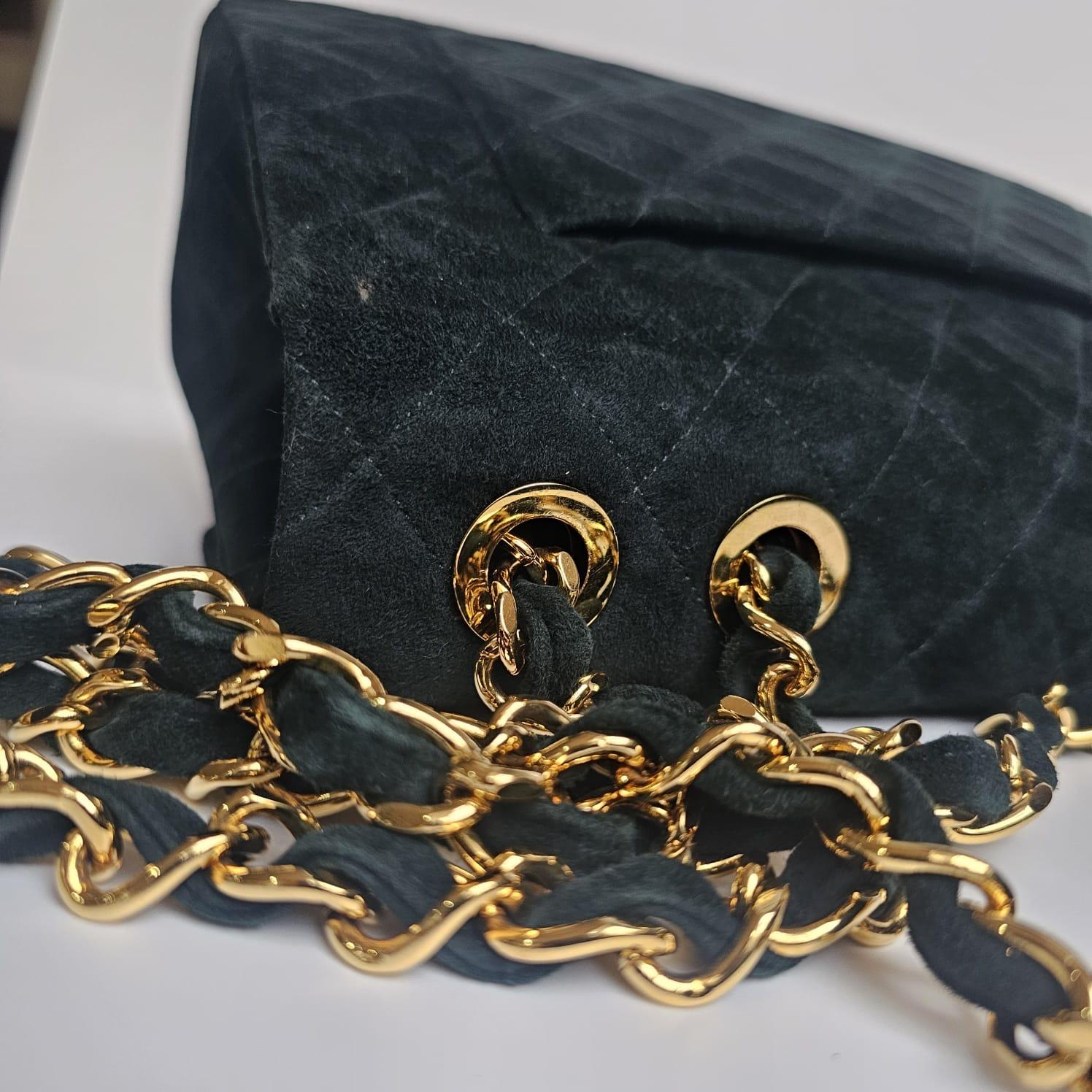 Super rare sac à rabat vintage Chanel en daim matelassé émeraude Maxi CC des années 90 en vente 13