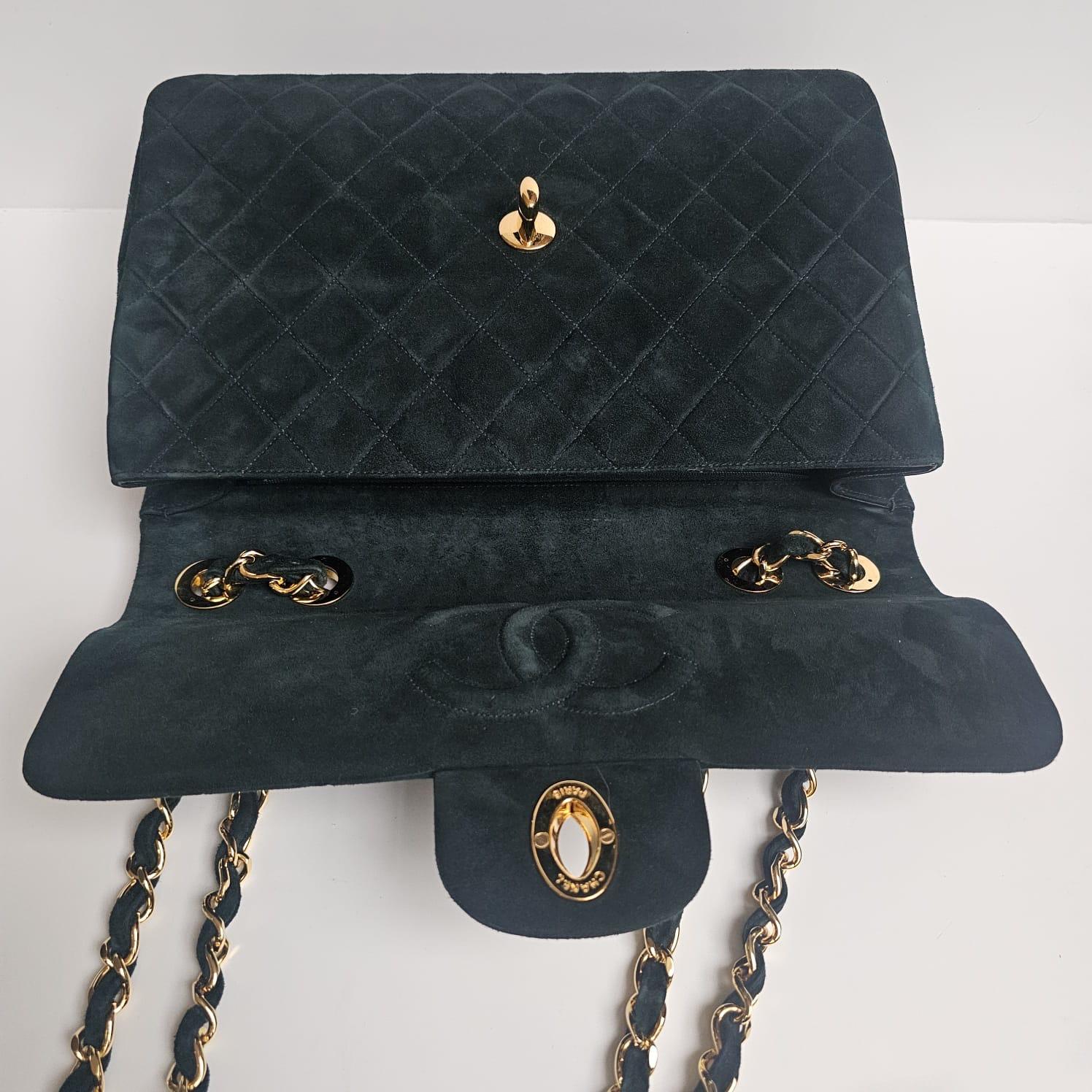 Super rare sac à rabat vintage Chanel en daim matelassé émeraude Maxi CC des années 90 en vente 14