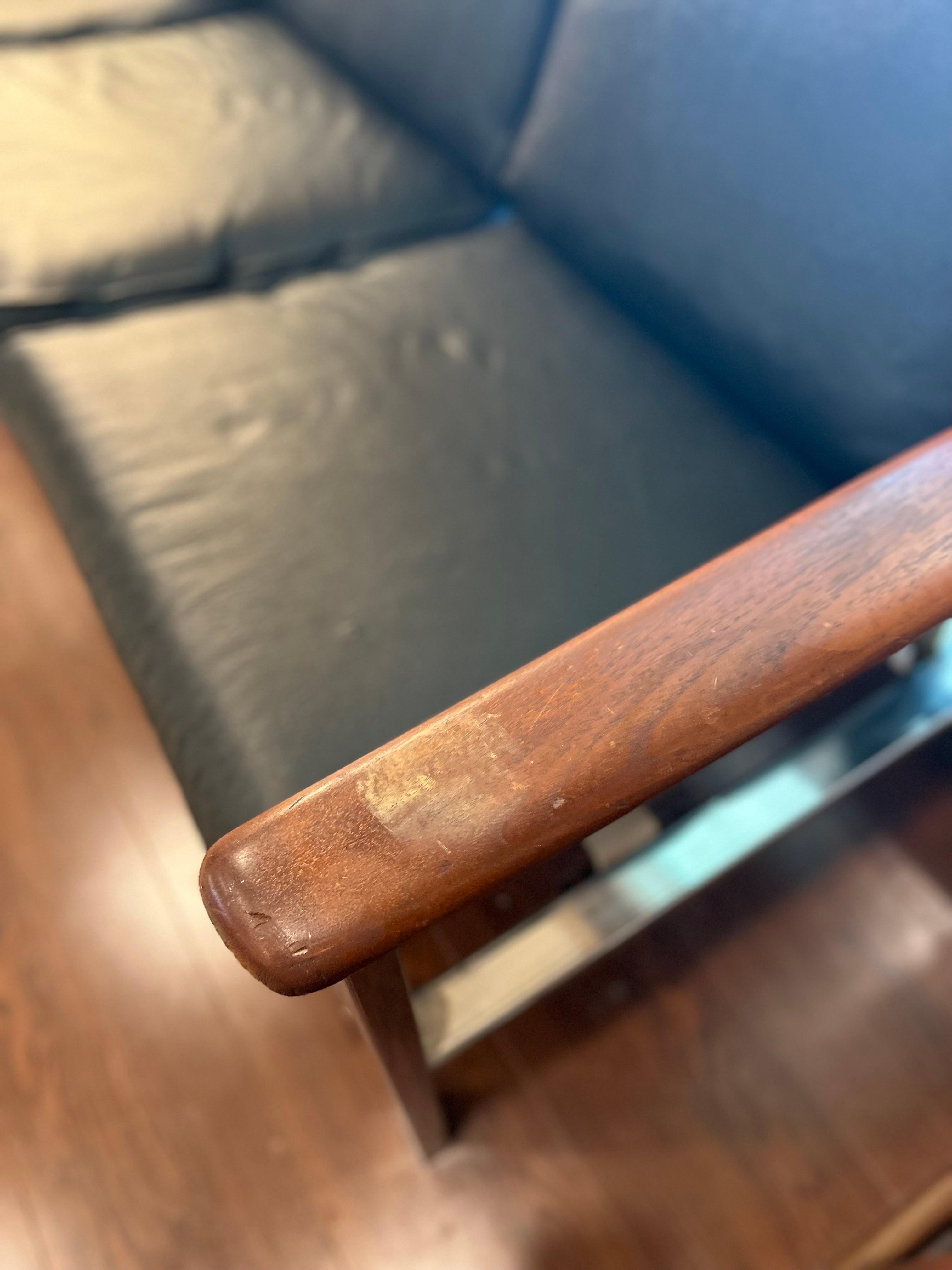 Super Rare Vintage Sofa by Samsonite Made in the 1970s 4