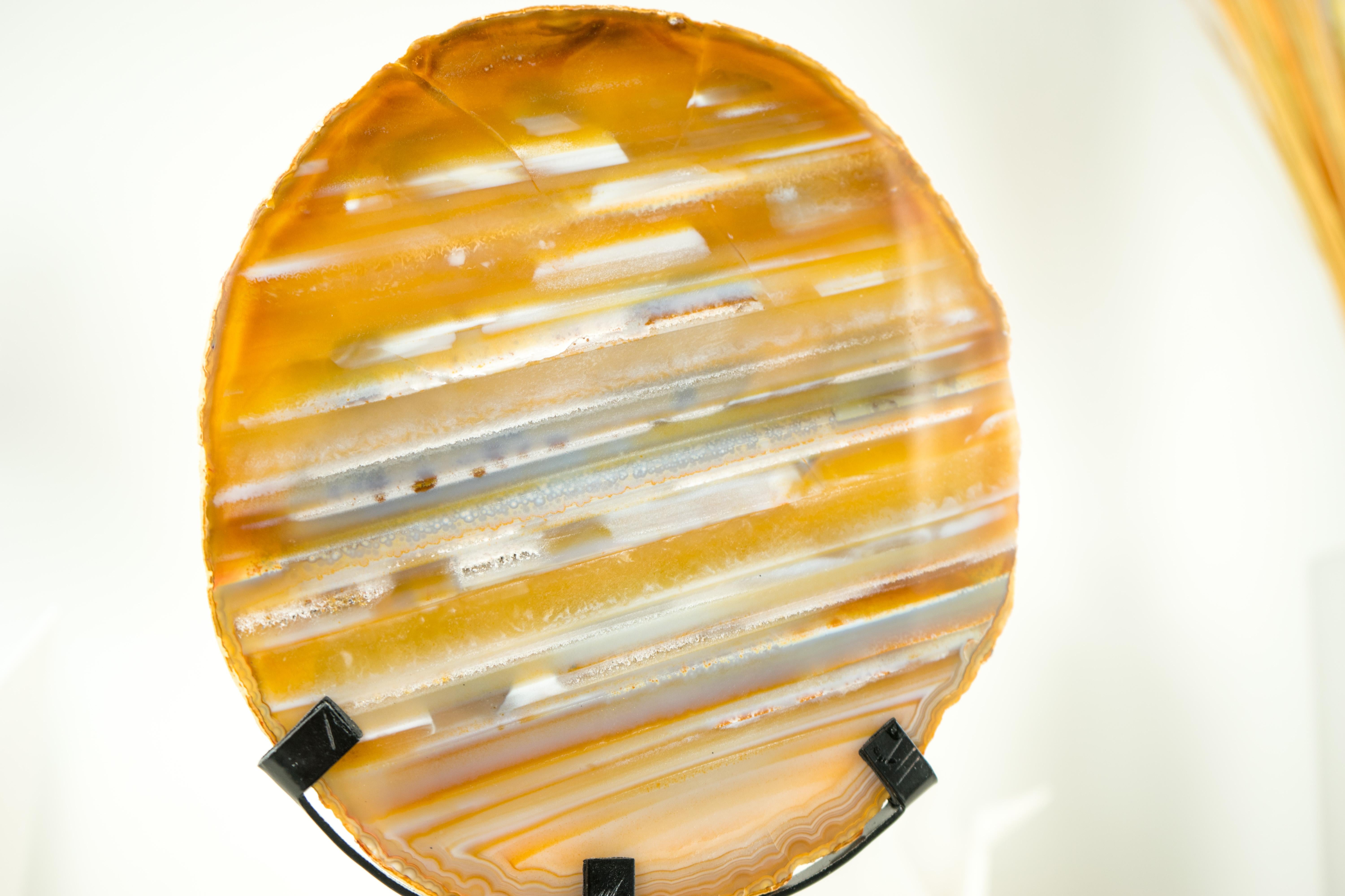 Super Rare Water-Line Agate Slice with Natural Yellow, Blue and White Colors  In Distressed Condition For Sale In Ametista Do Sul, BR