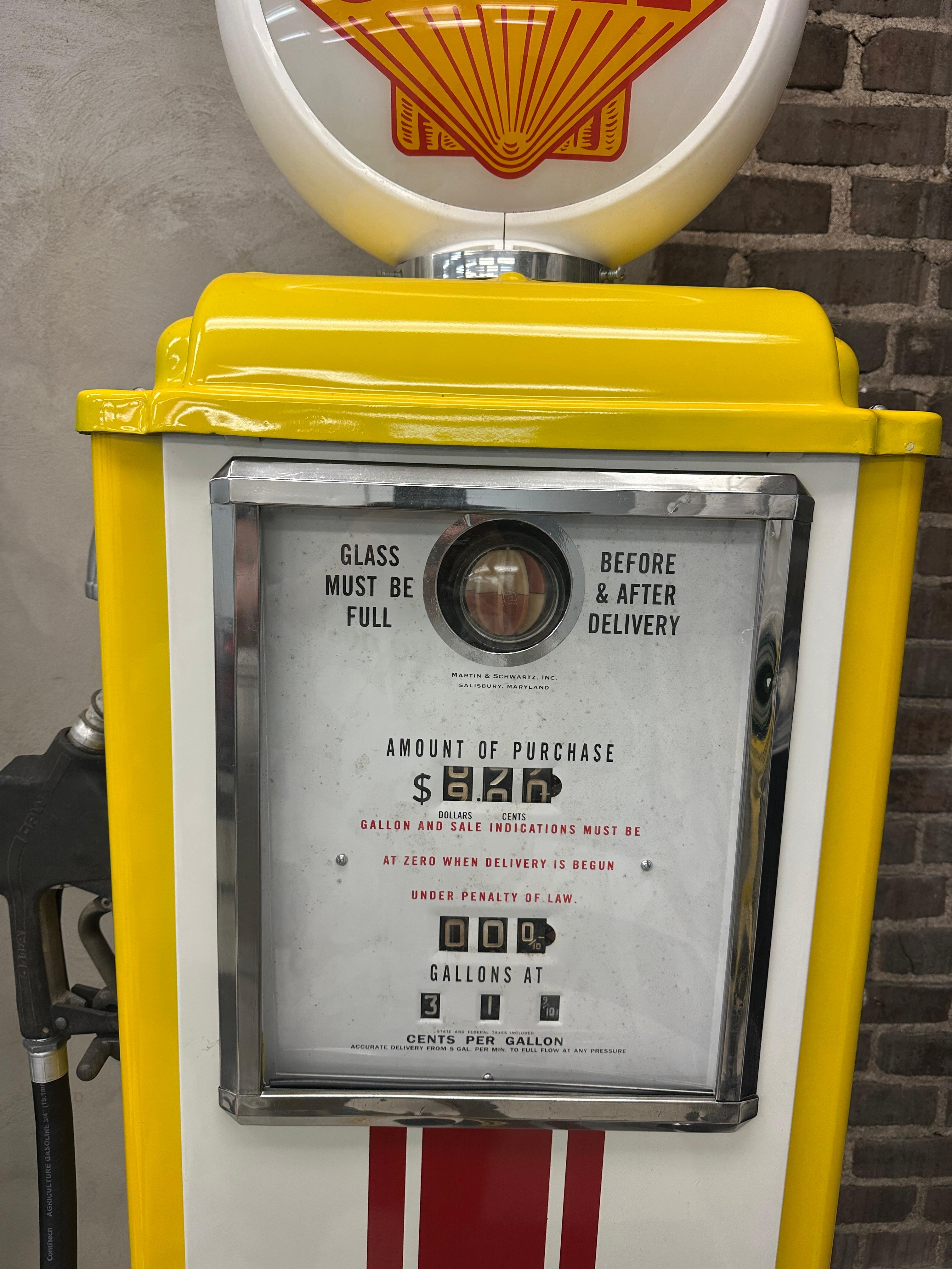 20ième siècle Pompe à essence Super Shell Martin et Schwartz modèle 70 en vente