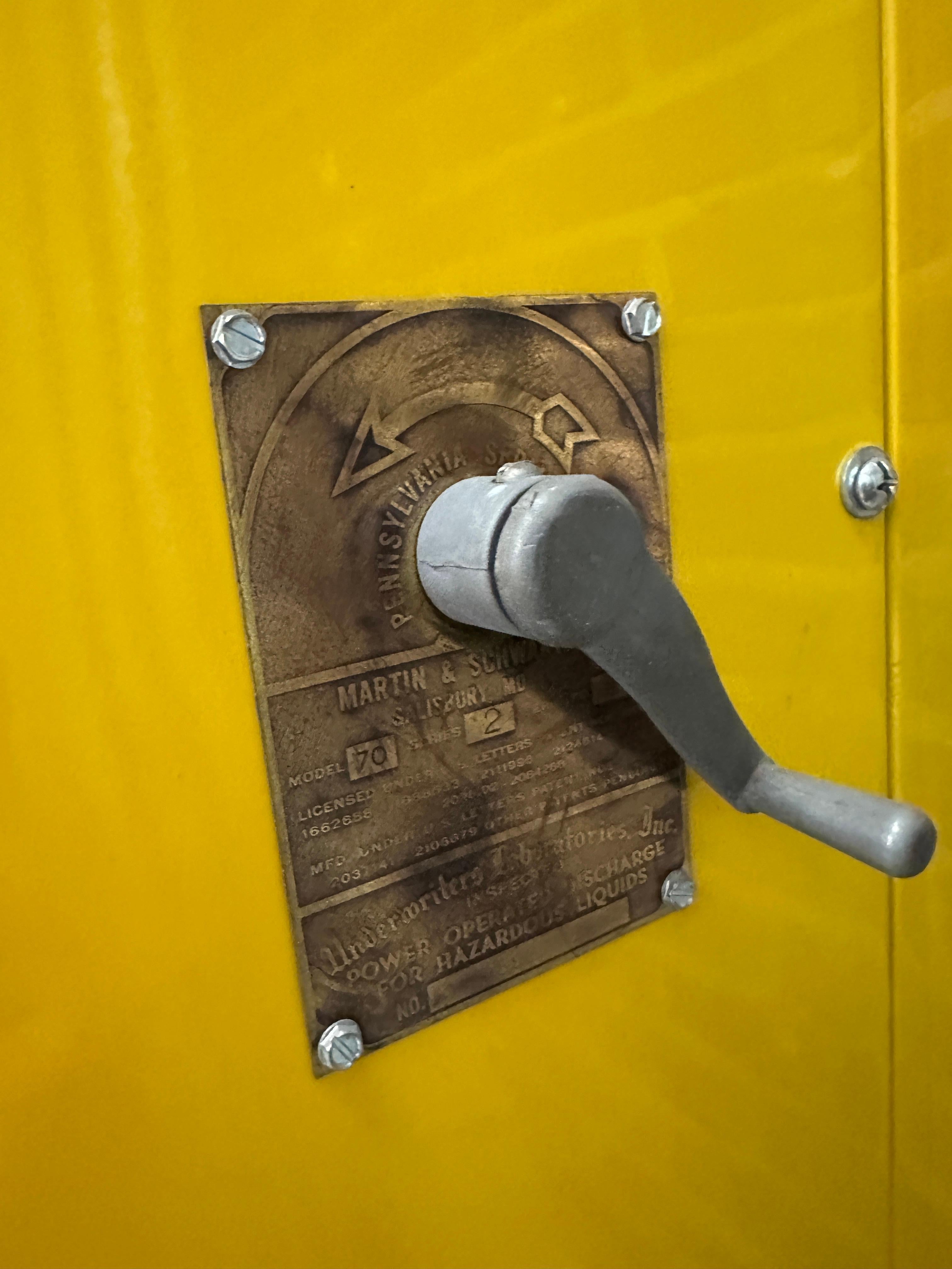 Pompe à essence Super Shell Martin et Schwartz modèle 70 en vente 1