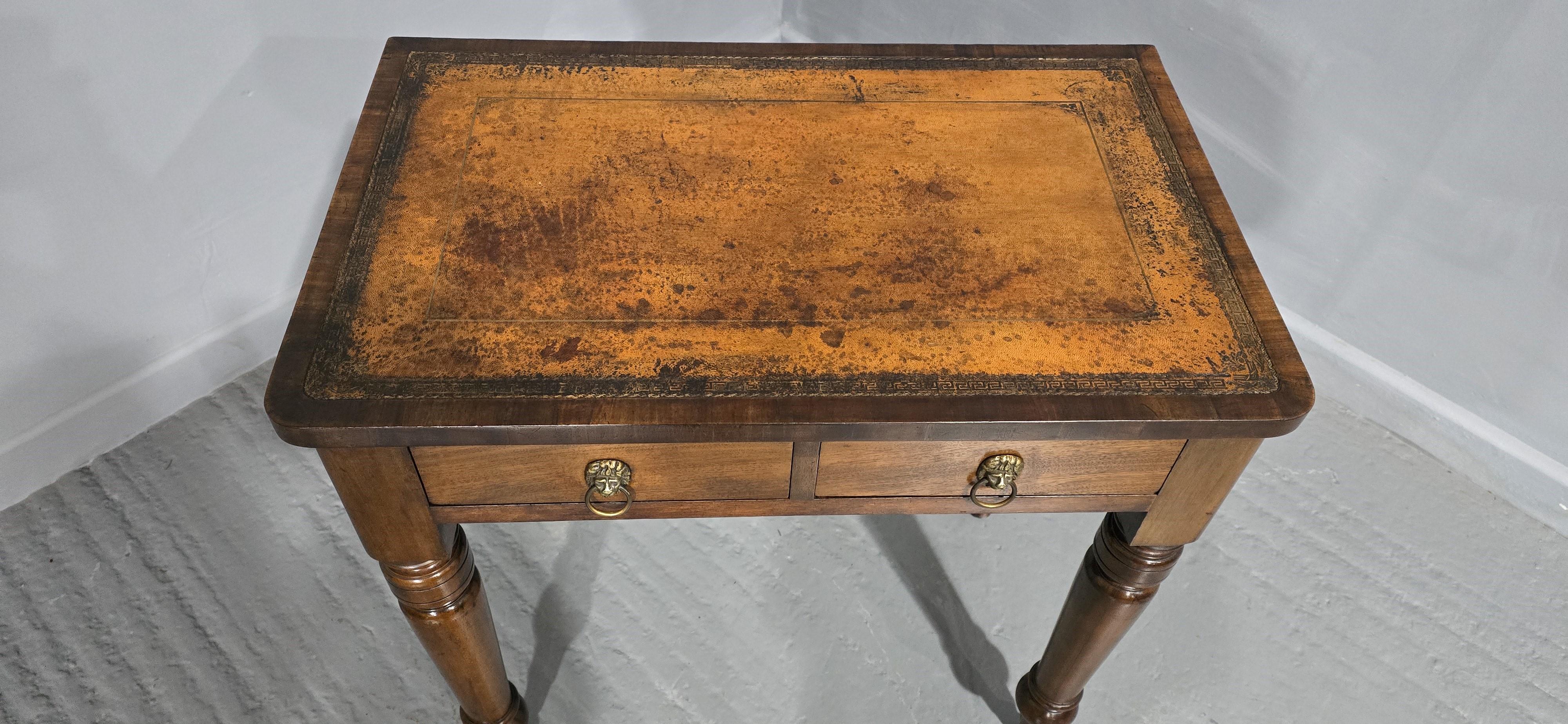Victorien Super petit bureau victorien en vente