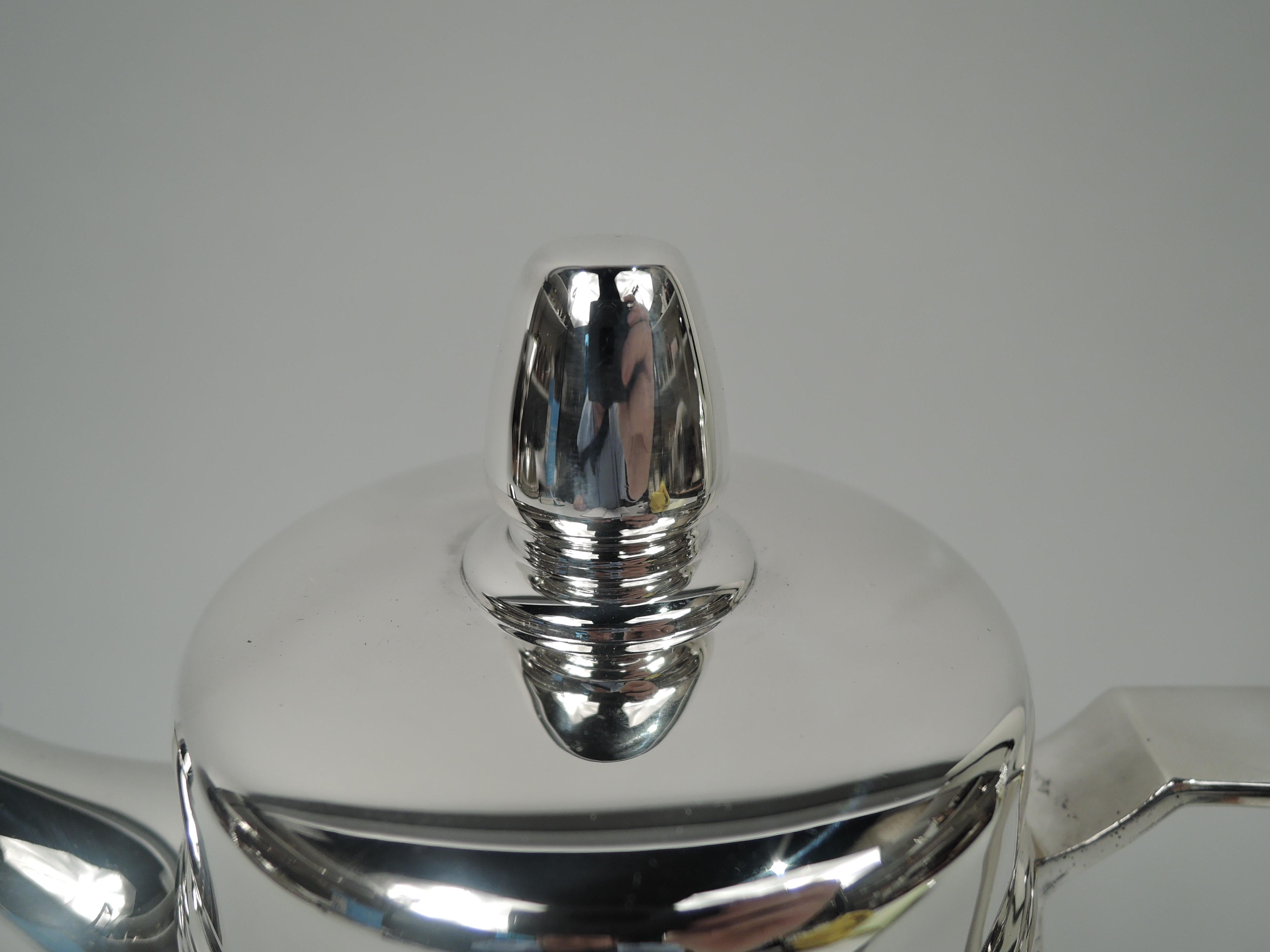 Super Snazzy Tiffany American Art Deco Sterling Silver Cocktail Shaker For Sale 2