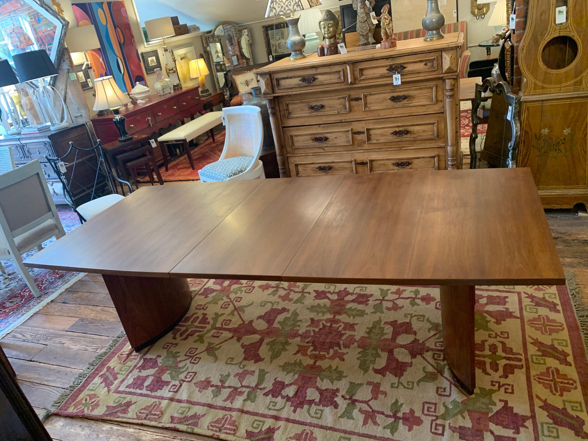 Super Sophisticated Very Large Mid-Century Modern Sleek Walnut Dining Table 7