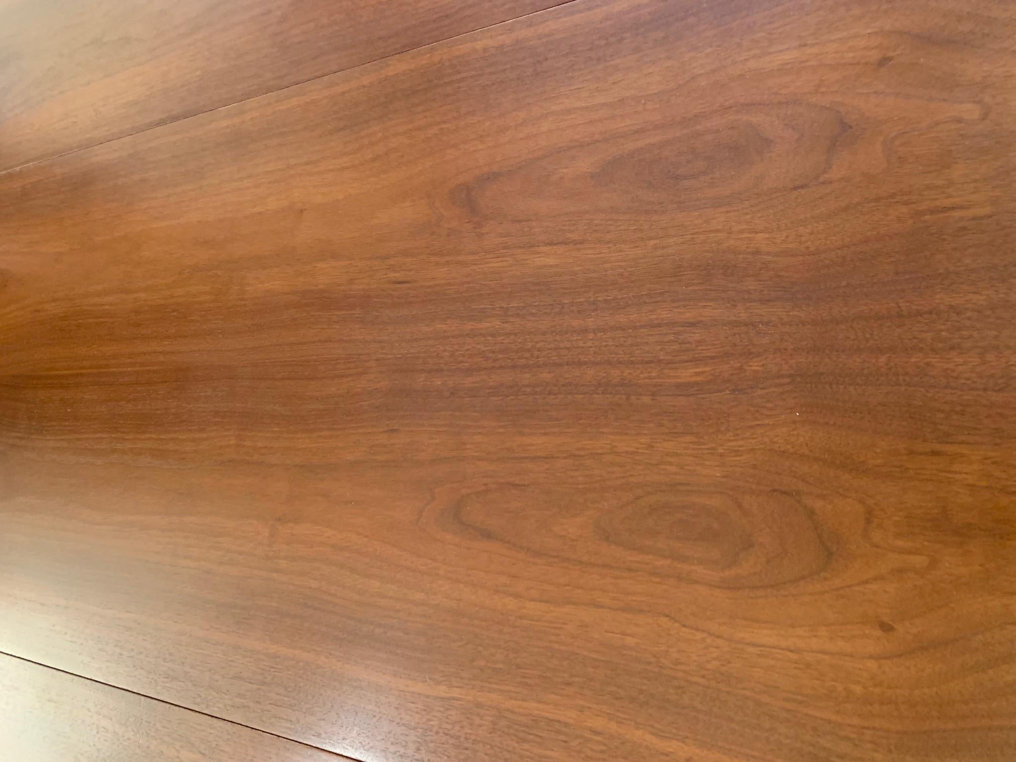 Super Sophisticated Very Large Mid-Century Modern Sleek Walnut Dining Table 3