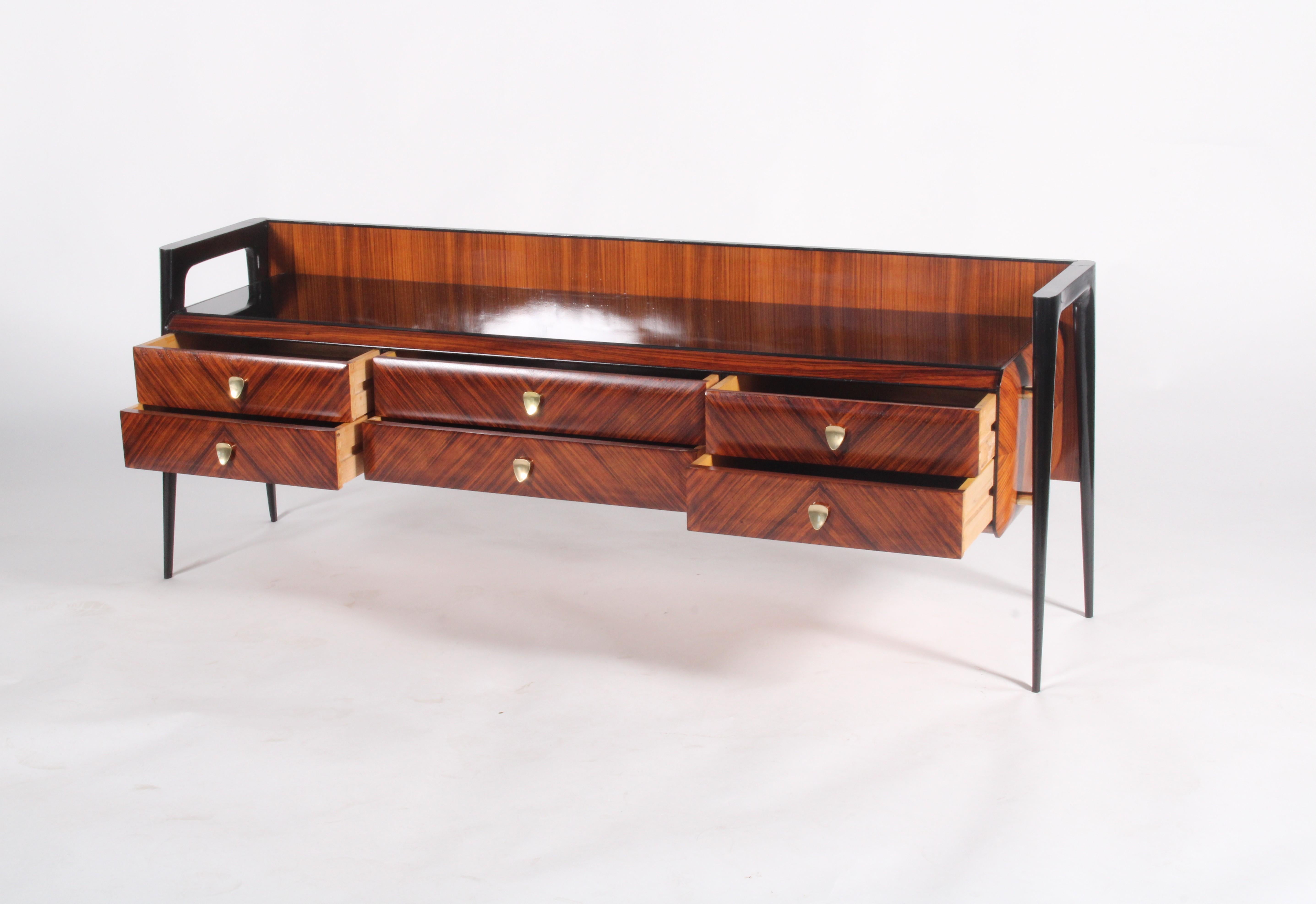 Super Stylish Mid Century Italian Sideboard In Good Condition For Sale In Portlaoise, IE