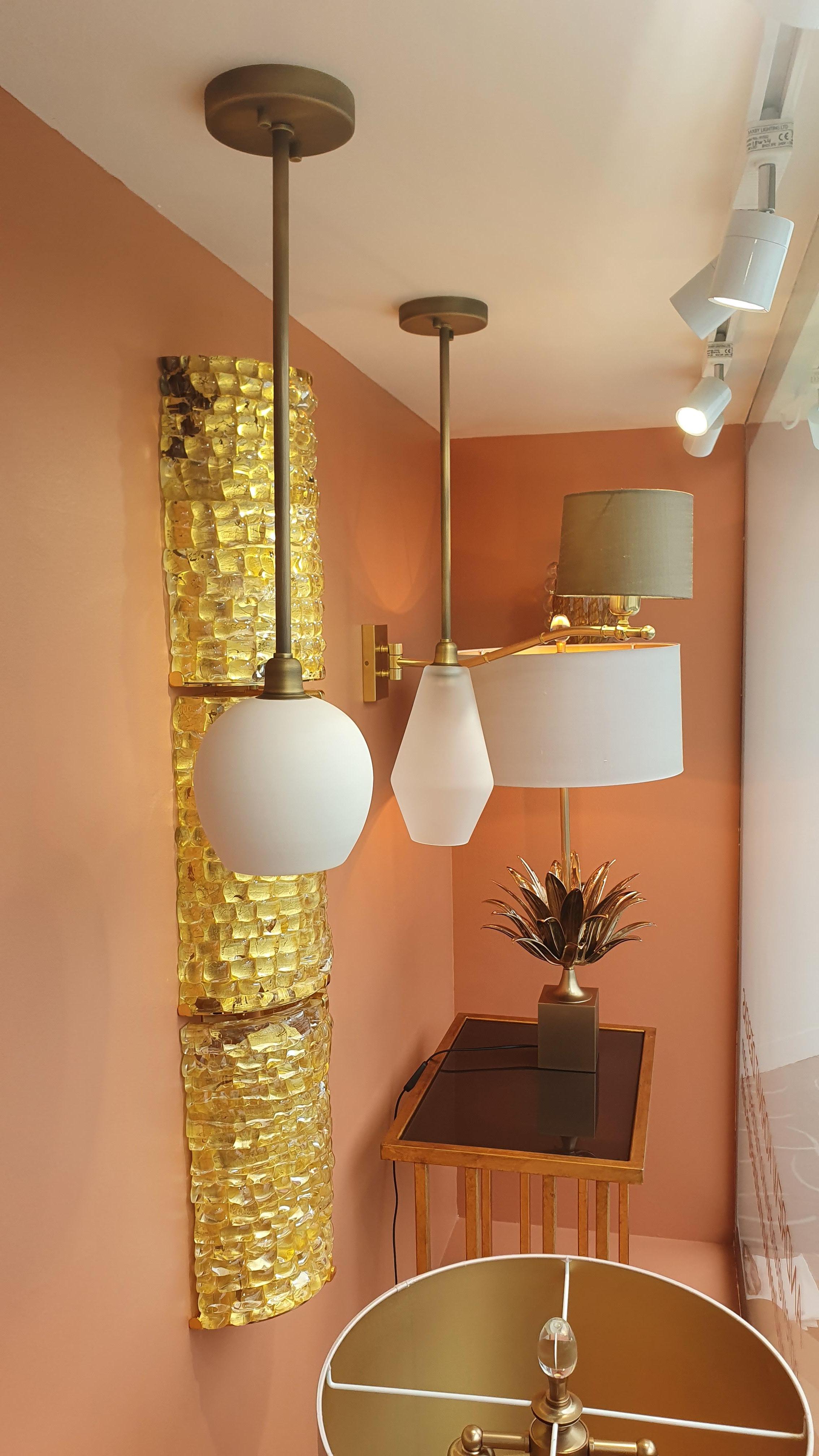 Super thick Murano Art Glass half cylinder sconces in Gold Leaf & Gold Plated In Excellent Condition For Sale In London, GB