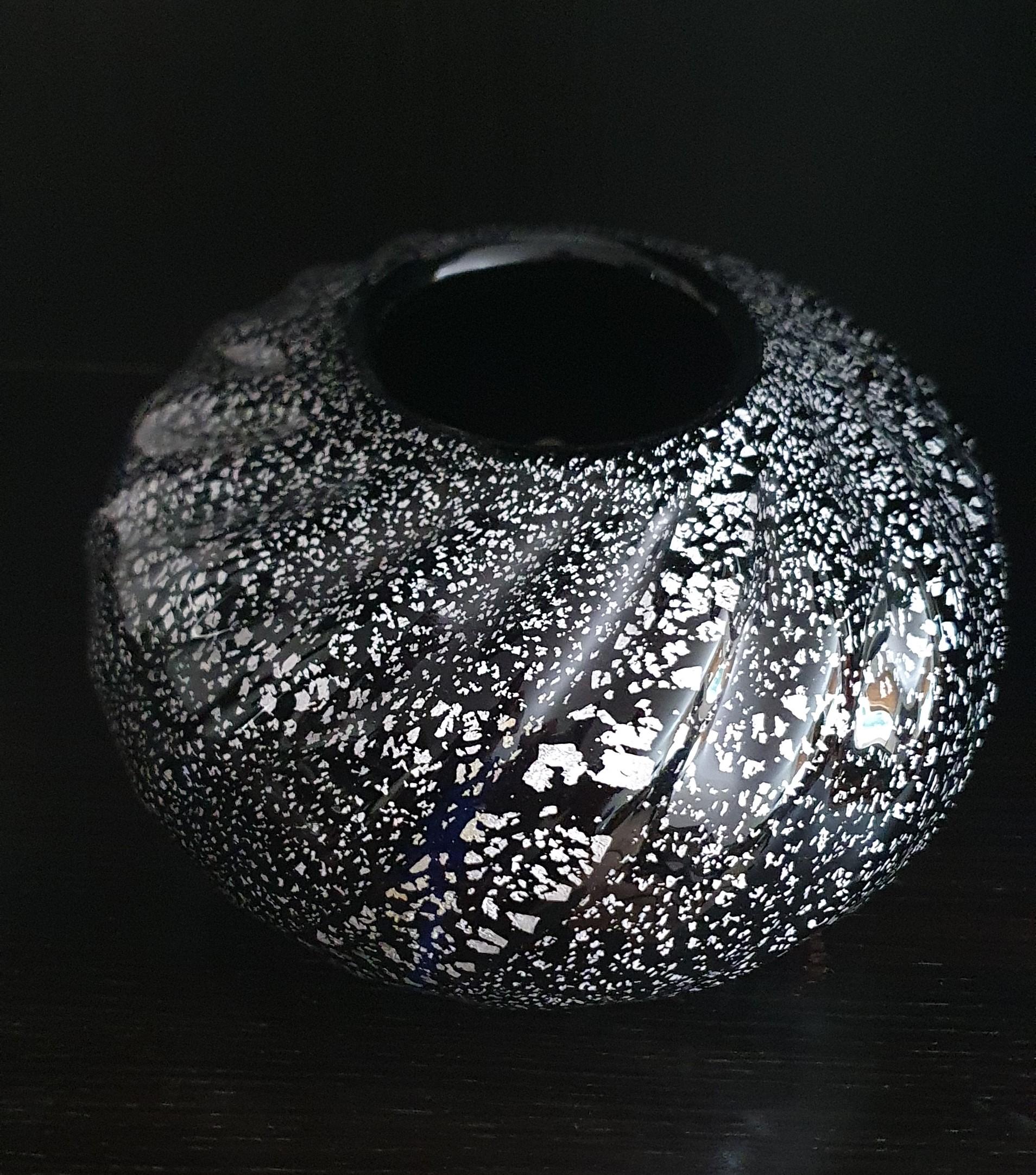 Vaso in vetro di Murano super spesso di Mazzuccato Murano, nero trasparente e foglia d'argento in vendita 3