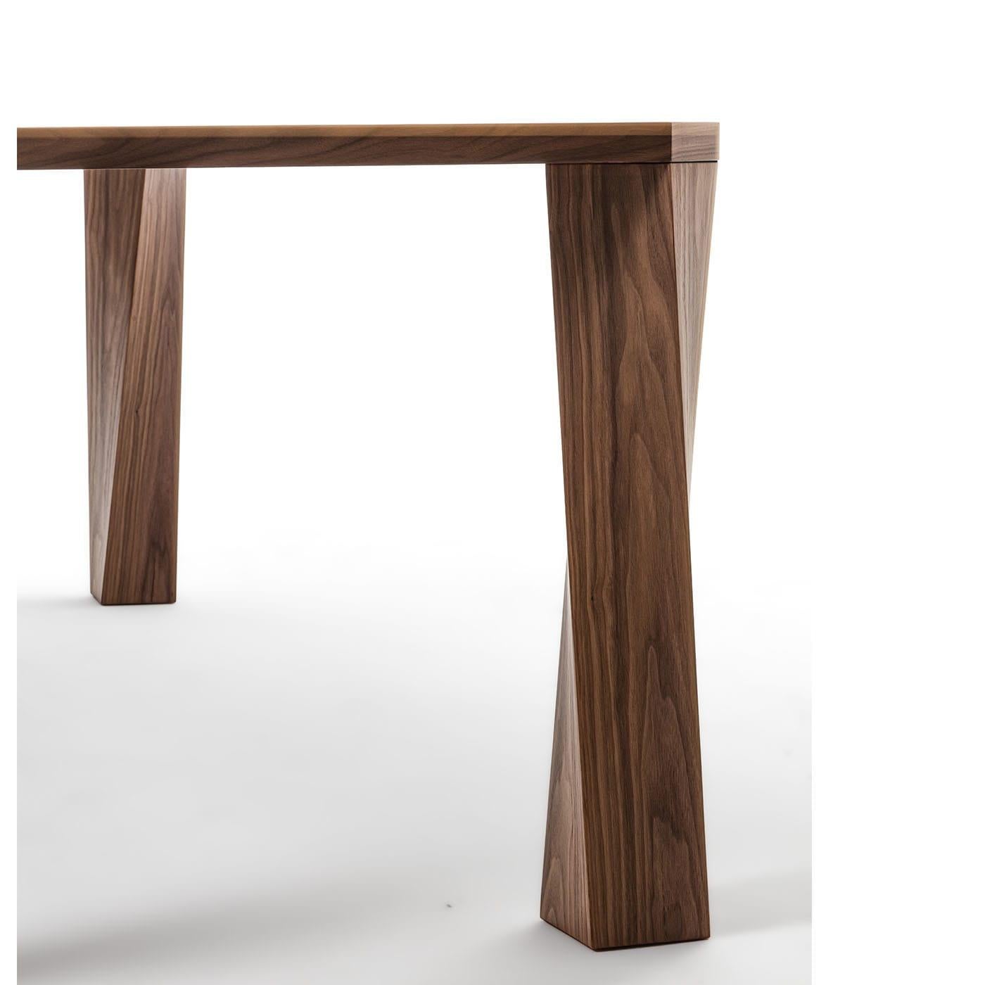 Super Twist Rectangular Canaletto Walnut Wood Table In New Condition For Sale In Milan, IT