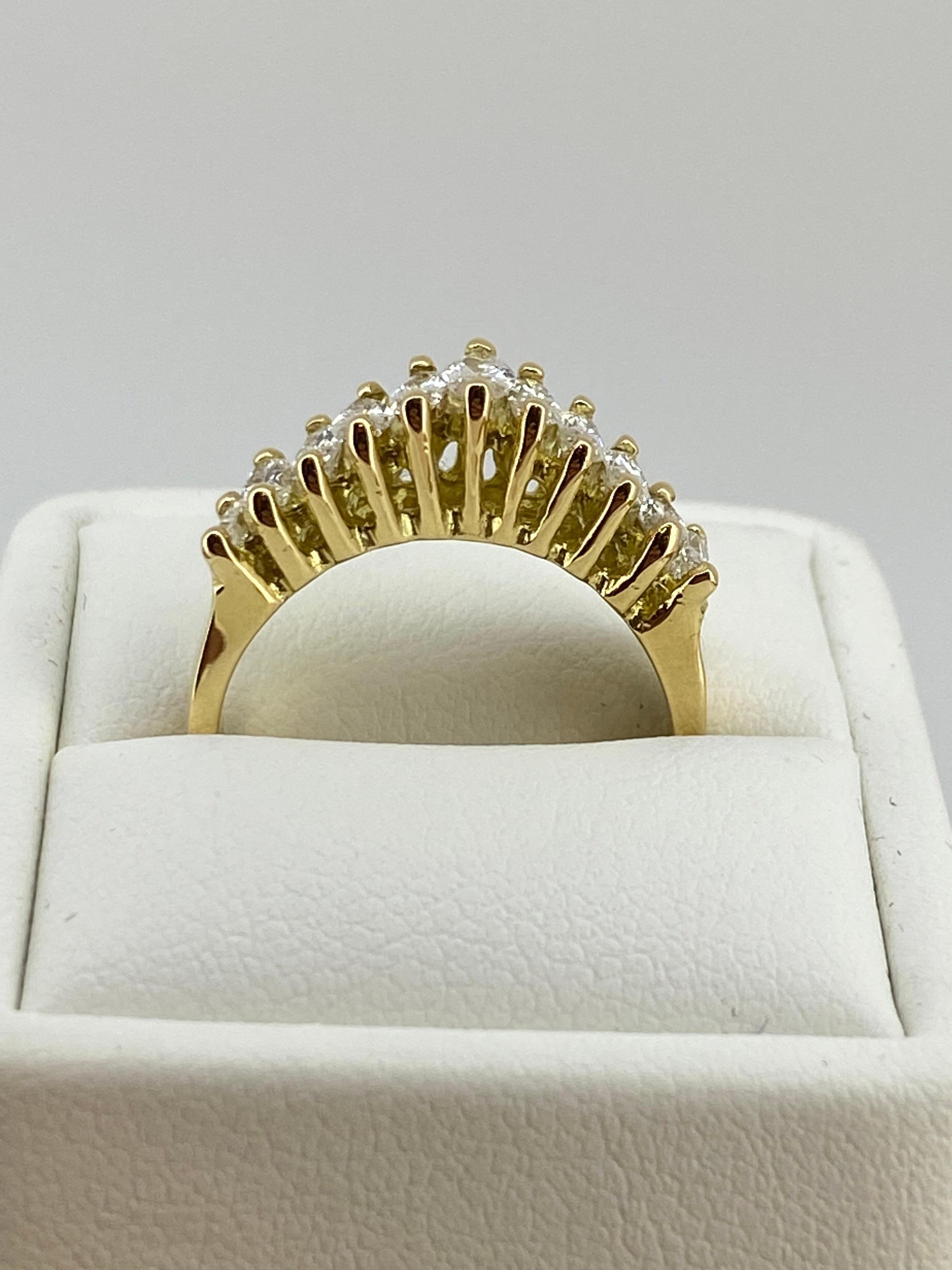Superbe bague/anneau grappe en or jaune 18 carats avec diamant taille marquise de 1,00 carat (x 11) Pour femmes en vente