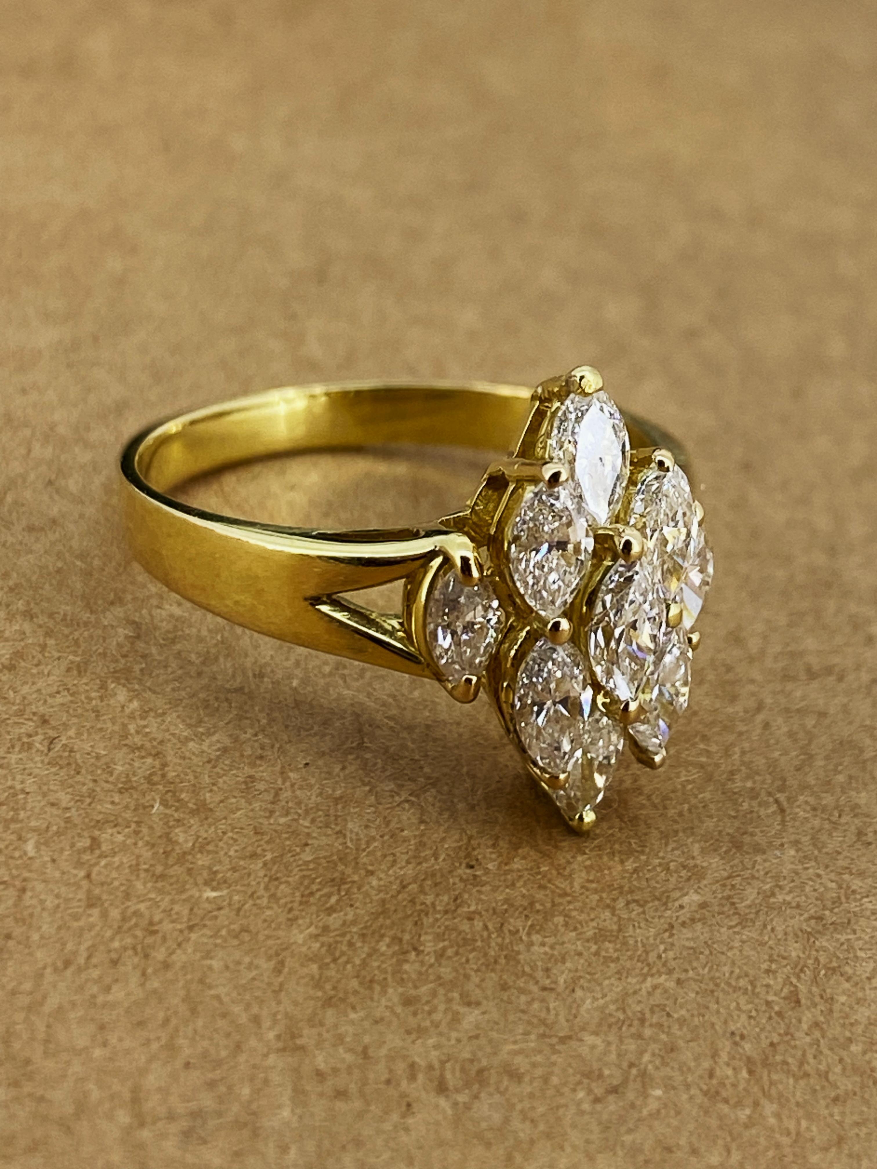 Superb 1.20ct Marquise Cut Diamond Cluster Rhombus Ring in 18K Yellow Gold In Excellent Condition For Sale In MELBOURNE, AU