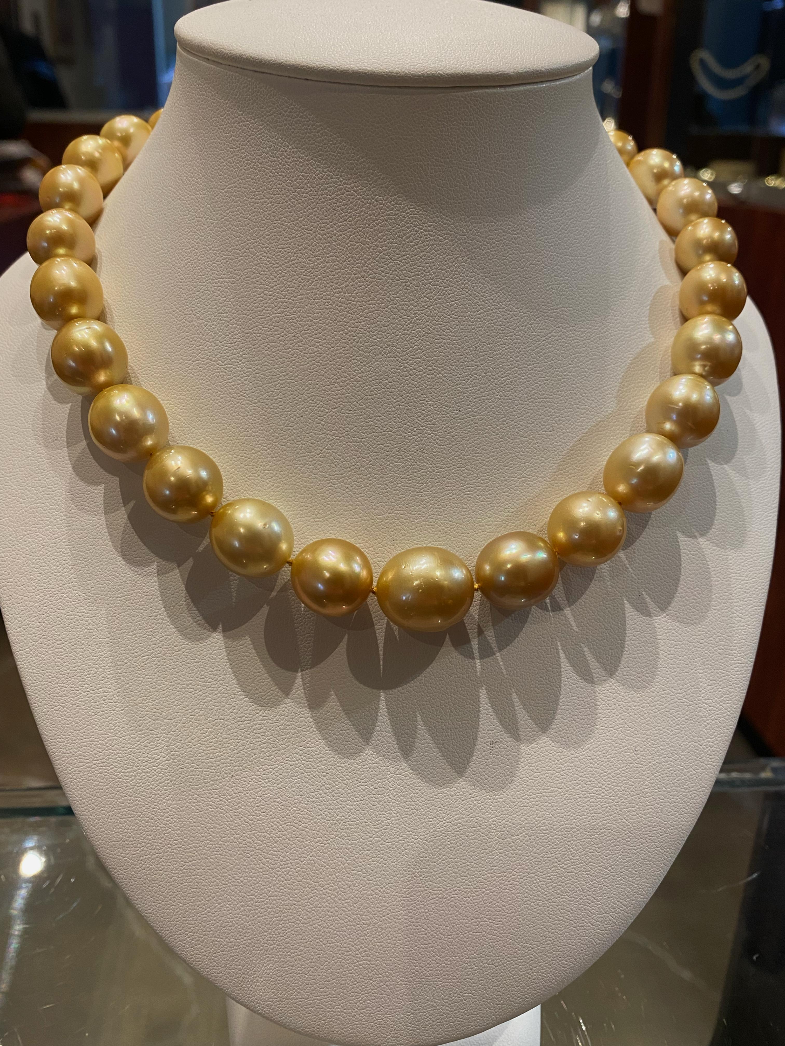 Hervorragende 13 - 16 mm Südsee-Gold-Halskette mit hohem Lüster und Perlen. Wert in Höhe von28900 $. (Rundschliff)