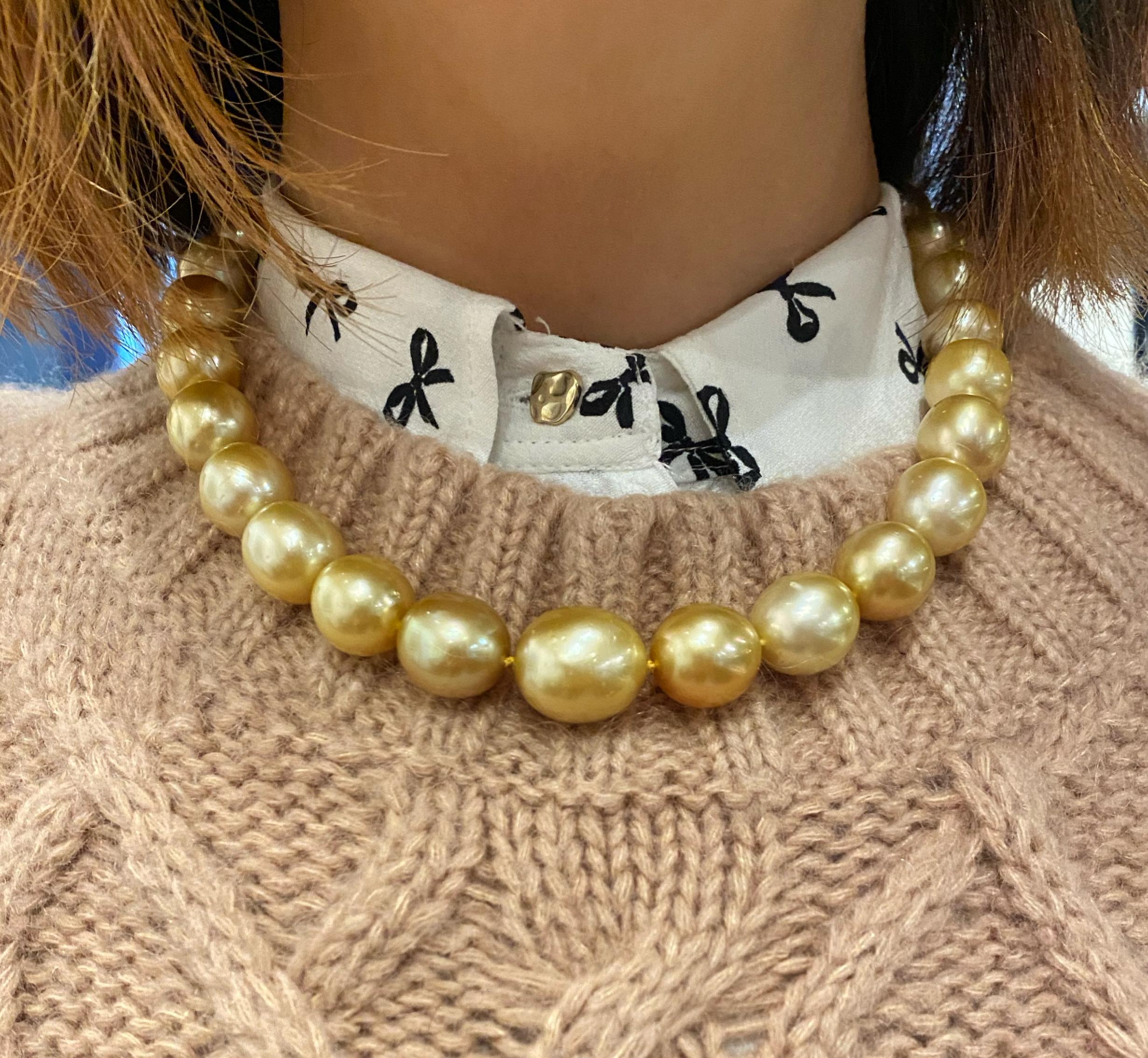 Hervorragende 13 - 16 mm Südsee-Gold-Halskette mit hohem Lüster und Perlen. Wert in Höhe von28900 $. 1