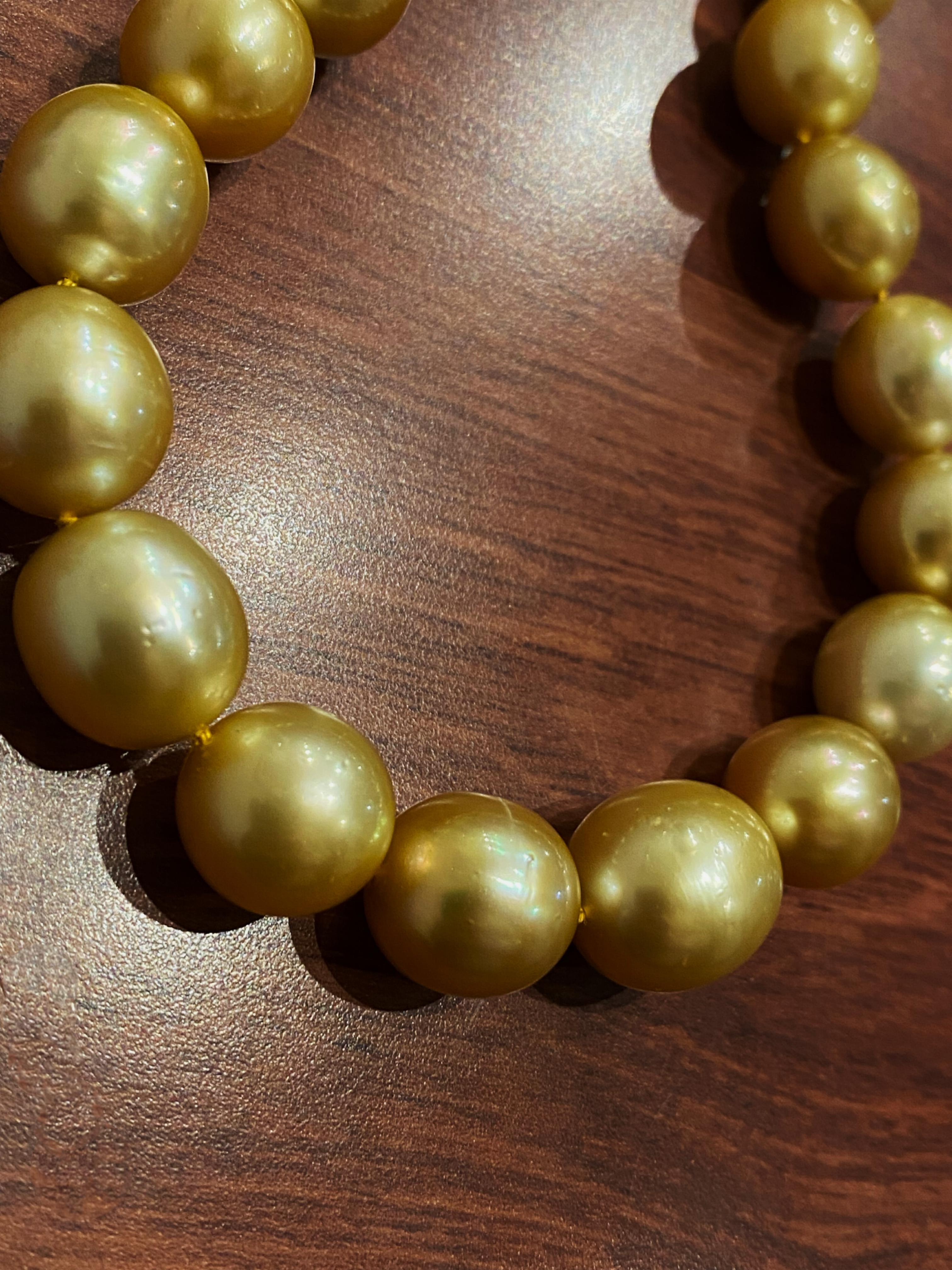 Hervorragende 13 - 16 mm Südsee-Gold-Halskette mit hohem Lüster und Perlen. Wert in Höhe von28900 $. 4
