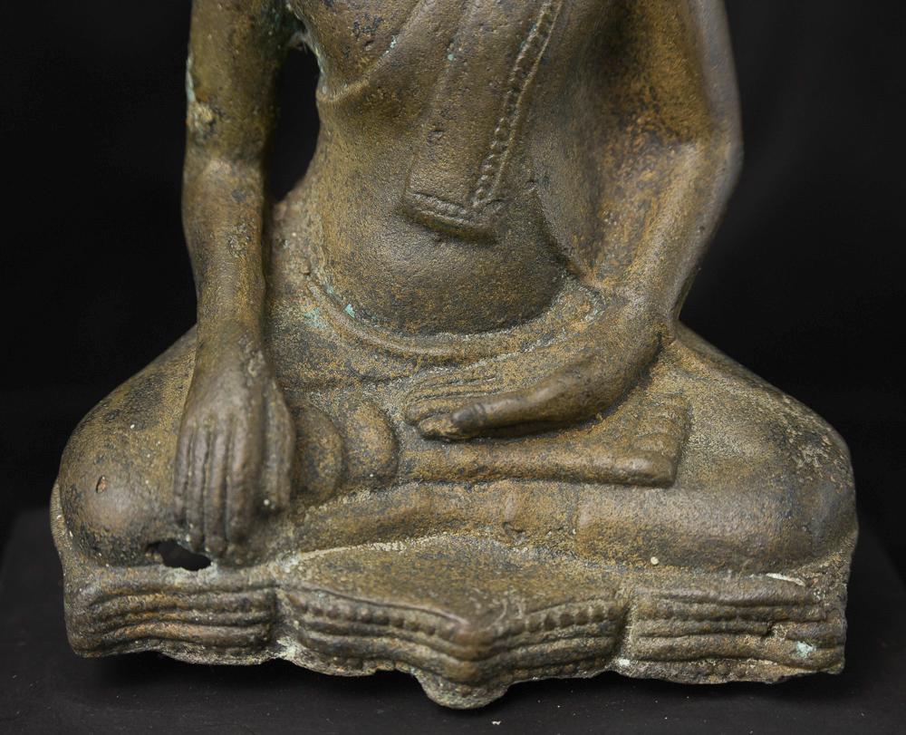Superbe bouddha thaïlandais du 13e siècle. 10077 en vente 3