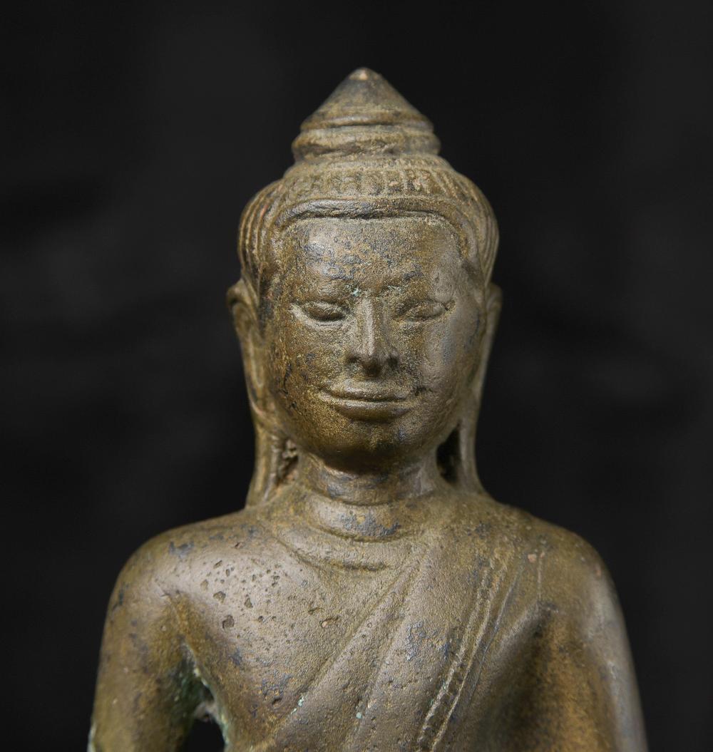 Superbe bouddha thaïlandais du 13e siècle. 10077 en vente 4