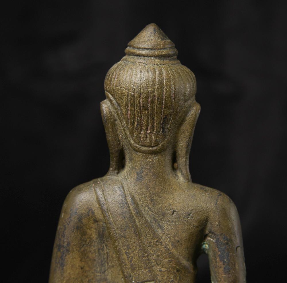 Superbe bouddha thaïlandais du 13e siècle. 10077 en vente 1