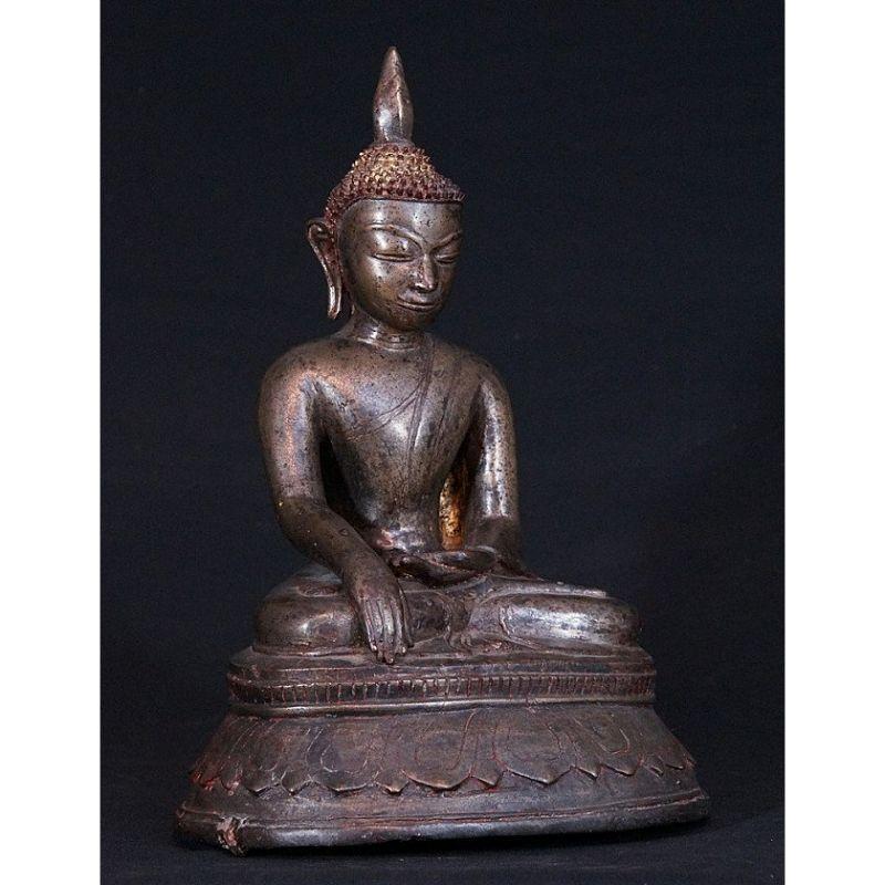 Superb. 14-15th century Toungoo Buddha from Burma In Good Condition For Sale In DEVENTER, NL