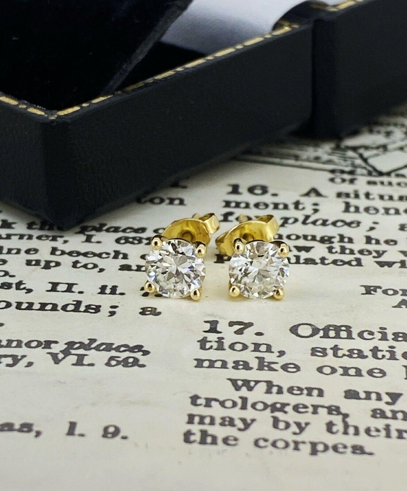 Dazzling & eye-catching, 
this pair of studs features 
Natural Old-European Cut Diamonds -
which are rare and sought-after nowadays – 

Each securely 4-claw set 
in 18K Yellow Gold setting, 

Each of 0.80ct each approx. - 6.00mm in diameter 
(1.60ct