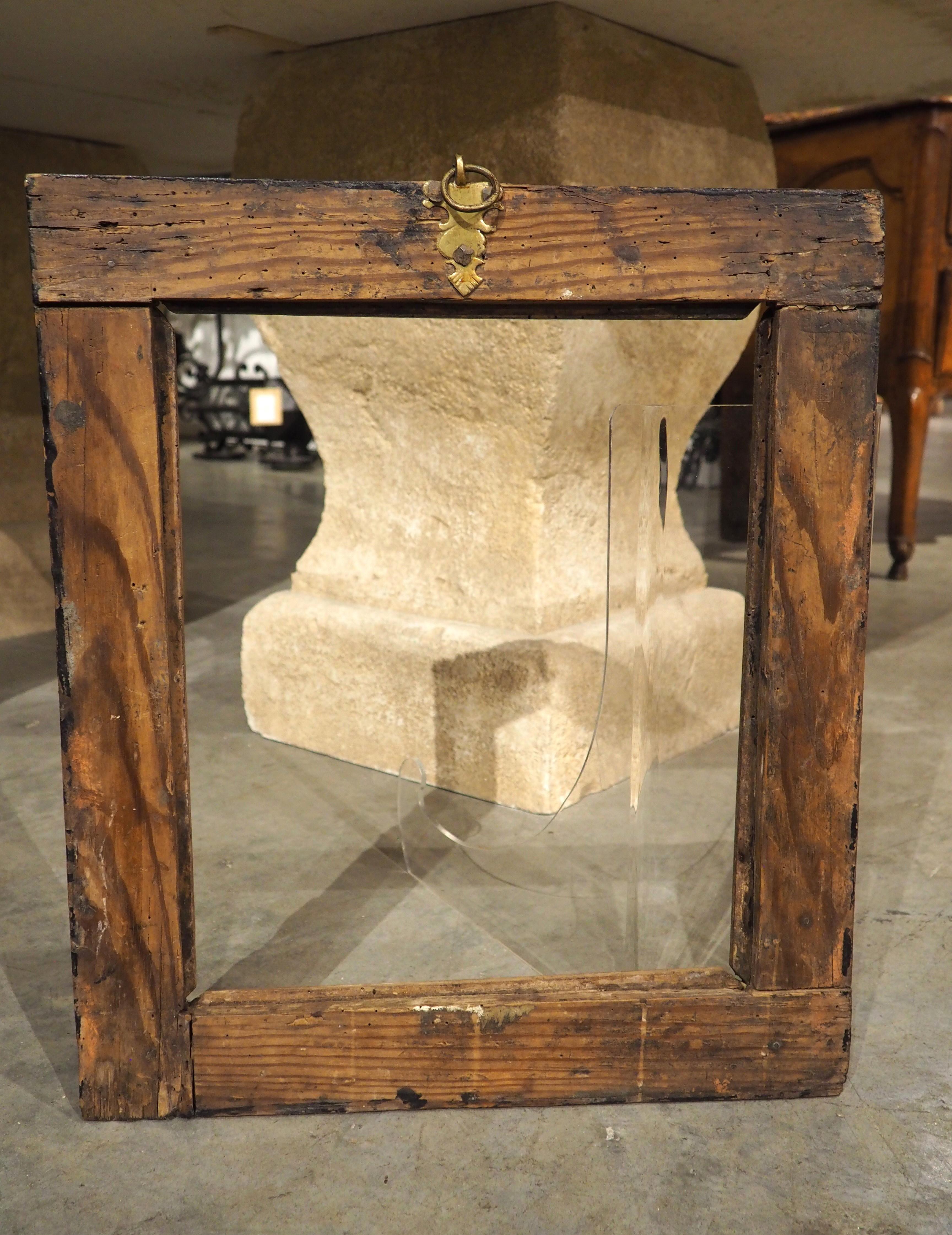 Superbe cadre en bois sculpté du 16ème siècle avec frise de vigne percée en vente 2