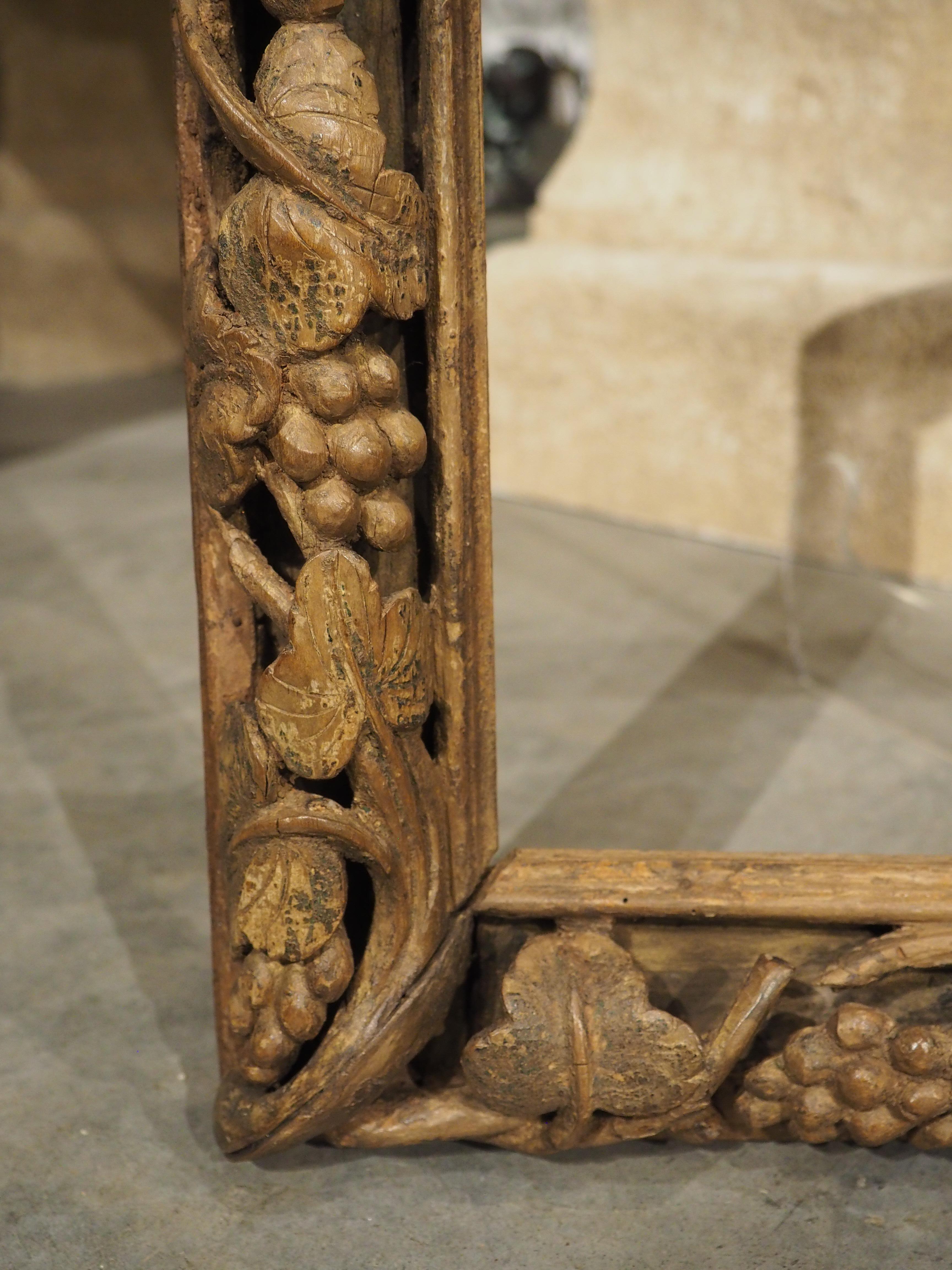 18th Century and Earlier Superb 16th Century Carved Wooden Frame with Pierced Grapevine Frieze For Sale