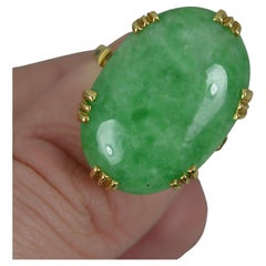 Vintage Superb 18 Carat Yellow Gold and Natural Jade Solitaire Ring