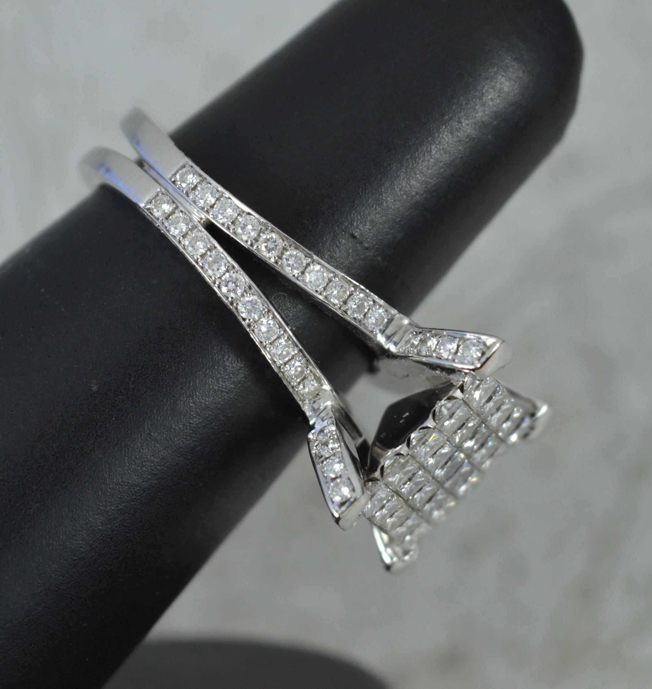 Superb 18ct White Gold and 2.25ct Diamond Cluster Statement Ring For Sale 6