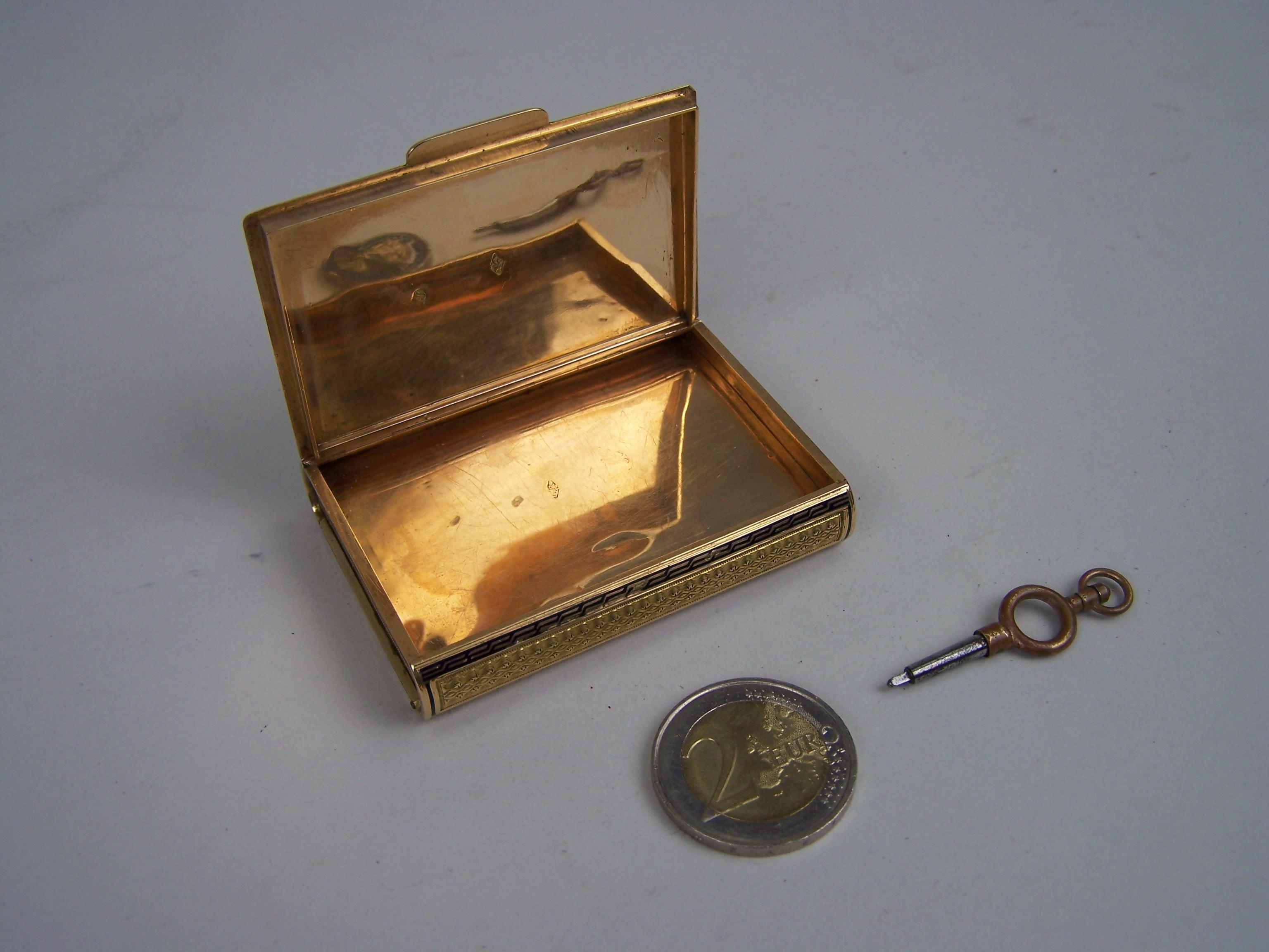 Bronze Superbe tabac à priser musical 