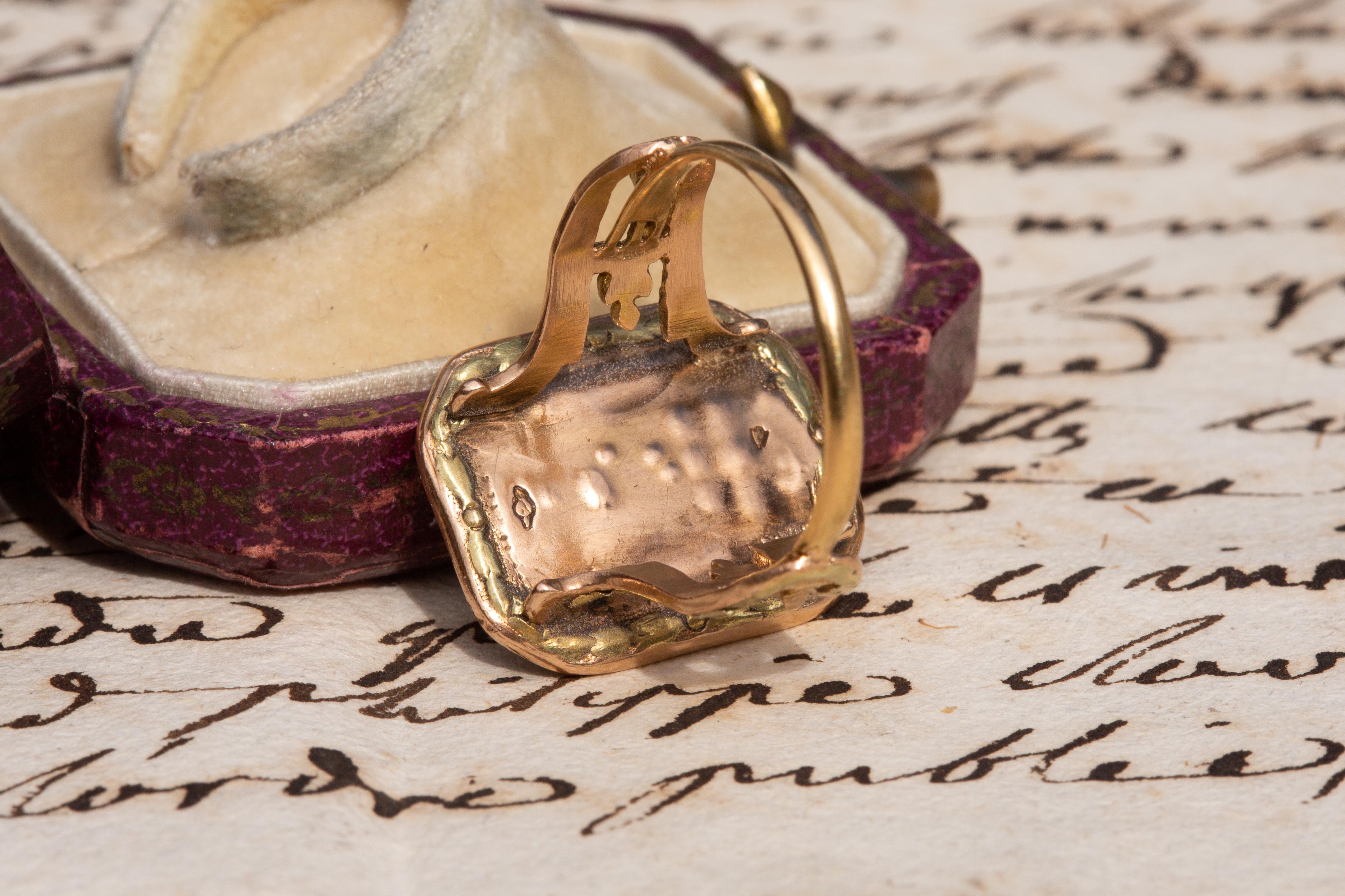 Women's or Men's Superb 18th Century French Antique Gold Monogrammed Intaglio Seal Ring Georgian