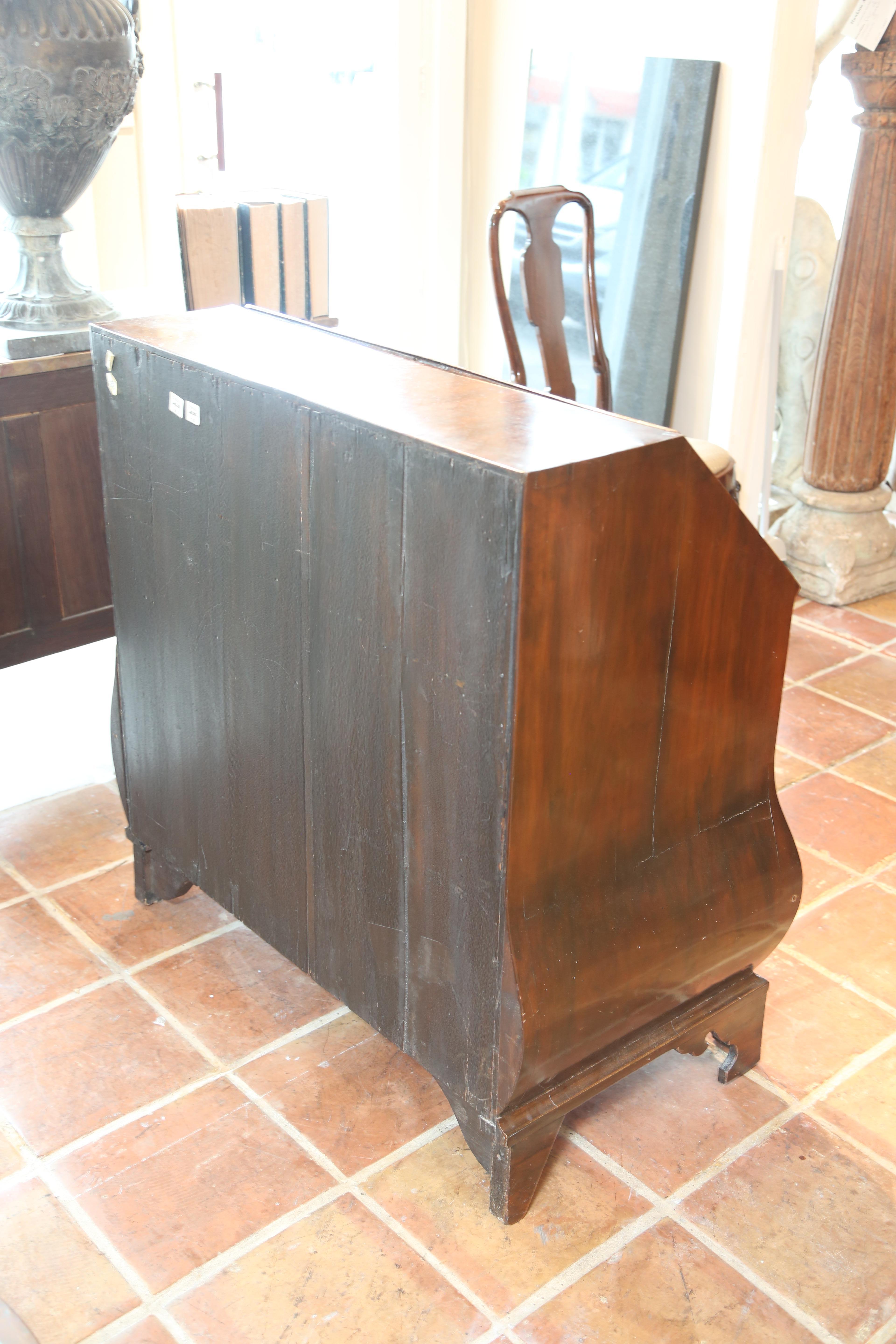 Superb 18th Century George 11 Burr Walnut Bombe Drop Front Writing Desk Bureau In Good Condition In West Palm Beach, FL