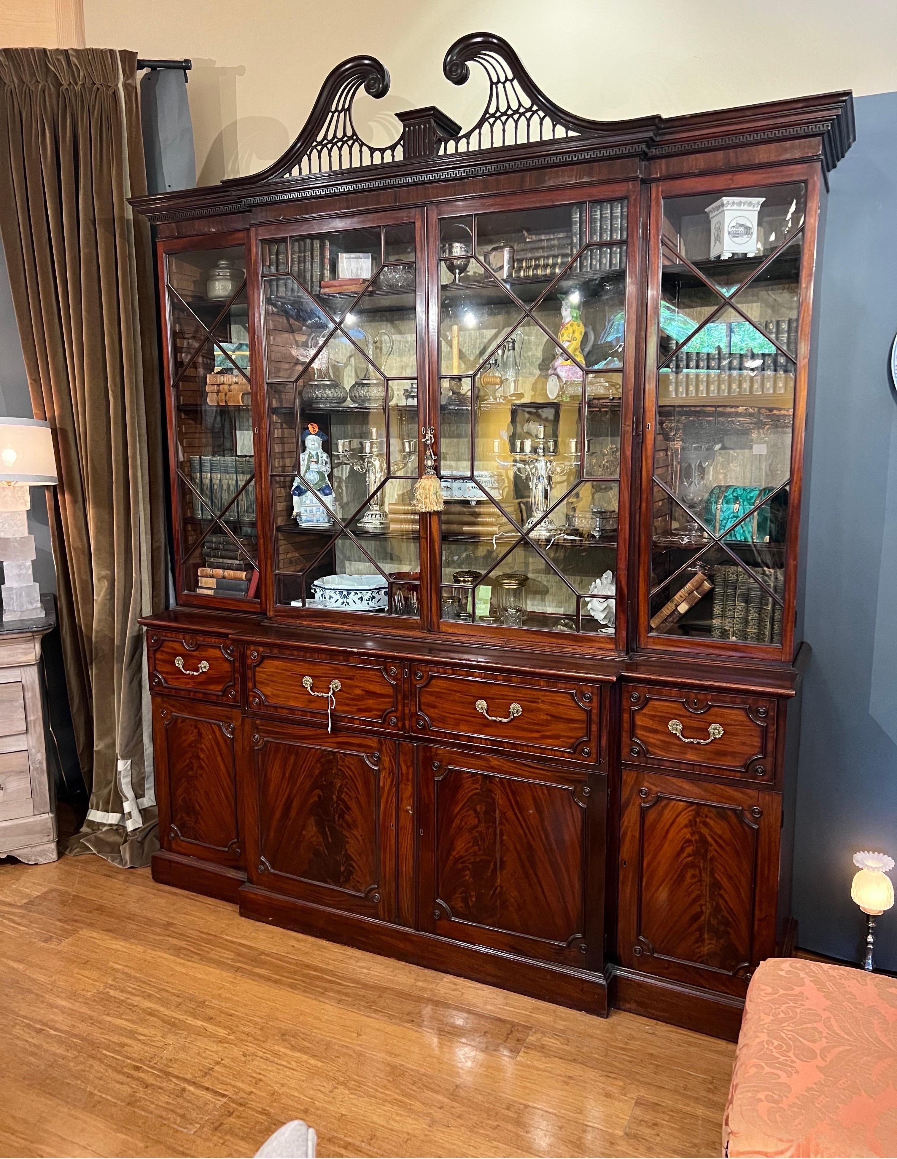 18th Century and Earlier Superb 18th century Georgian Mahogany Breakfront Secretary Bookcase   For Sale